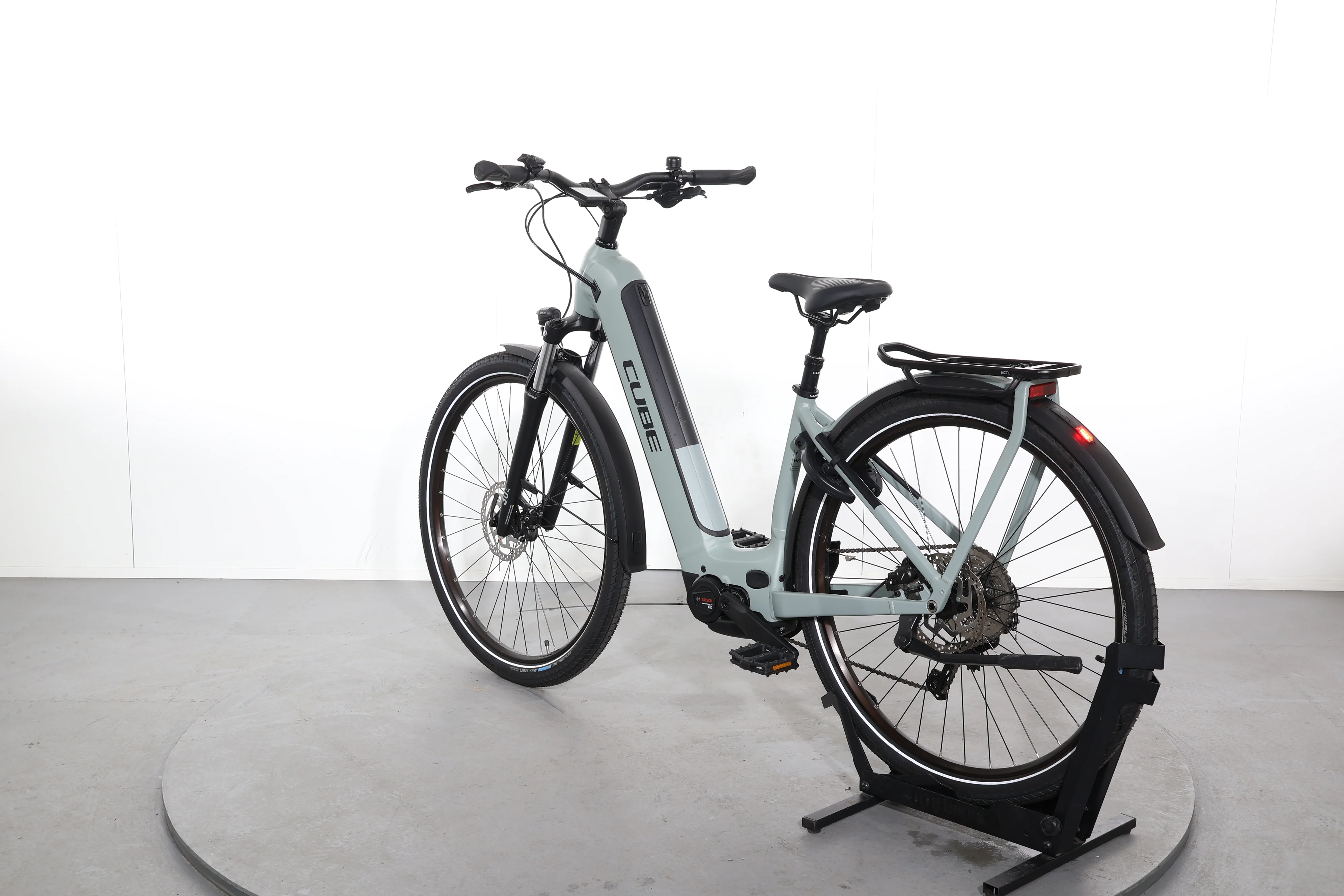Cube Kathmandu Hybrid One 750 - Image 5