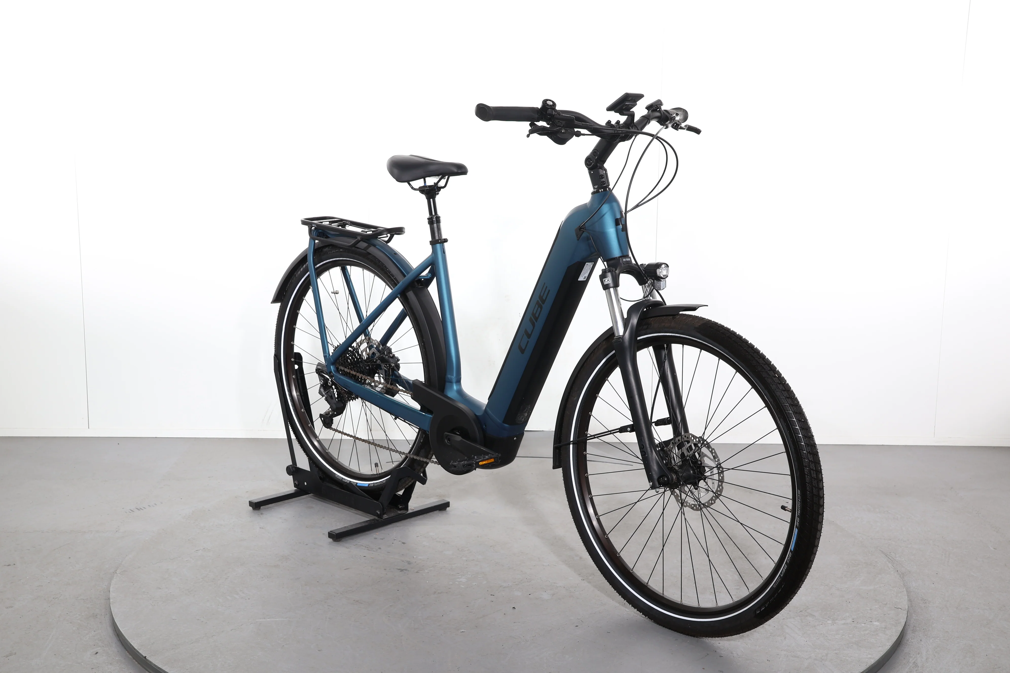 Cube Kathmandu Hybrid One 750 - Image 2