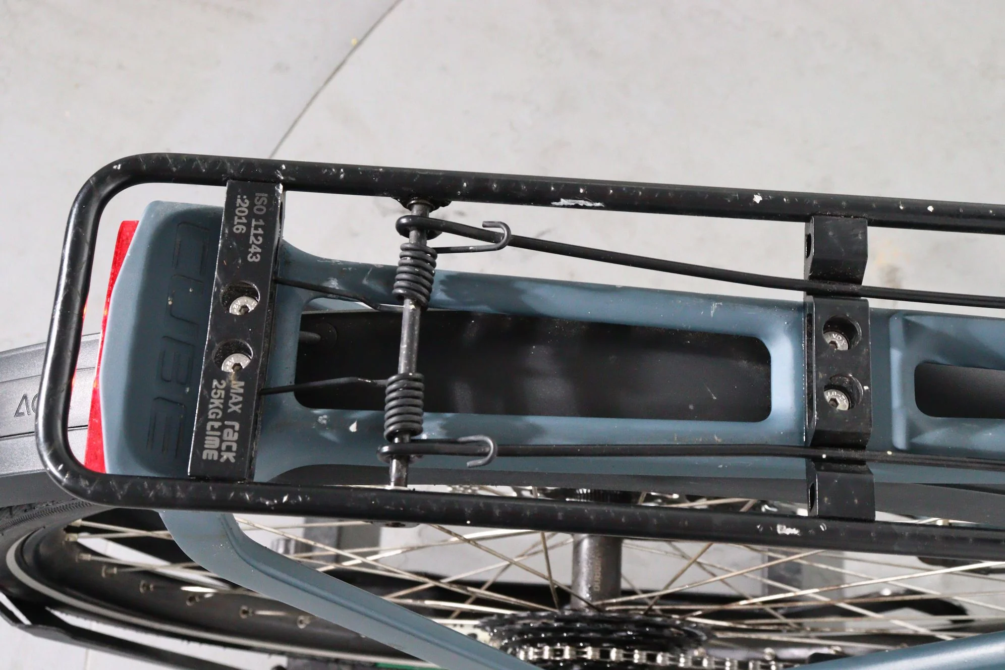 Cube Kathmandu Hybrid ONE - Image 10