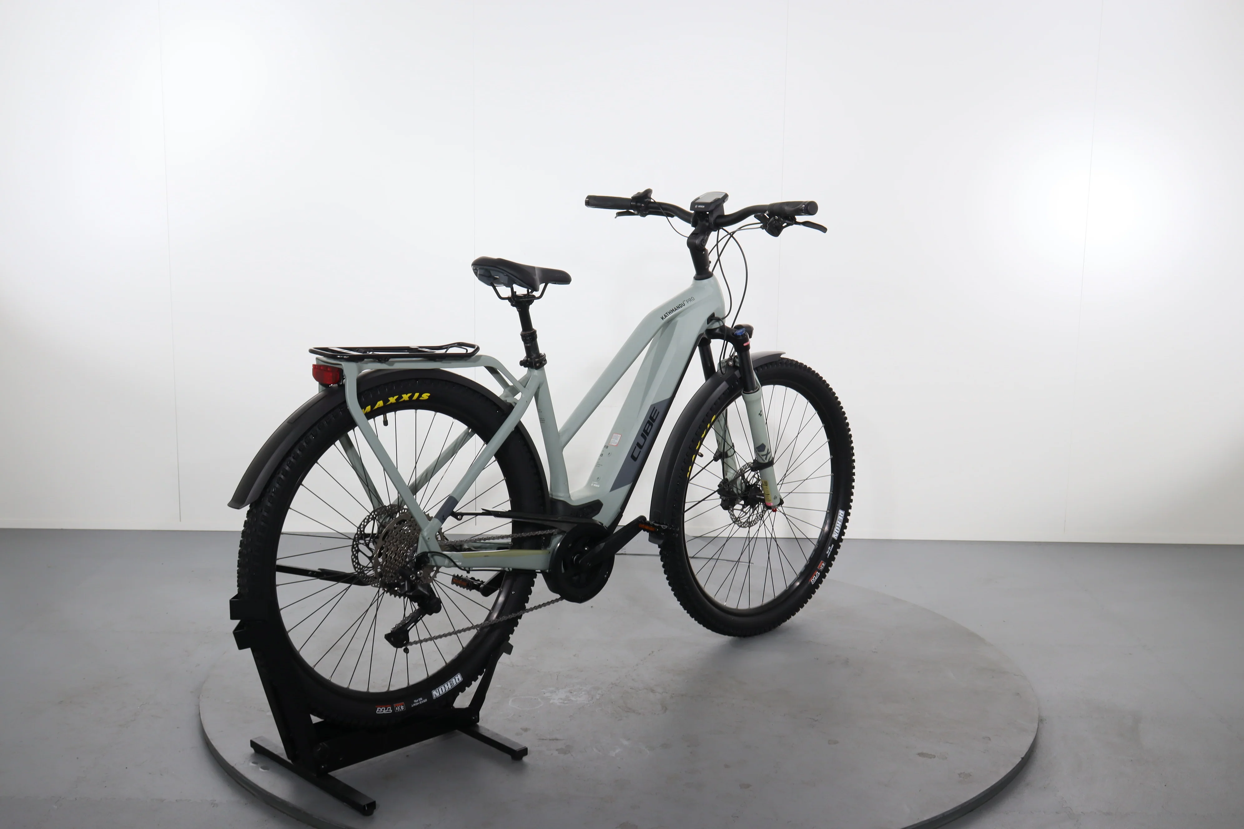 Cube Kathmandu Hybrid Pro 625 - Image 6