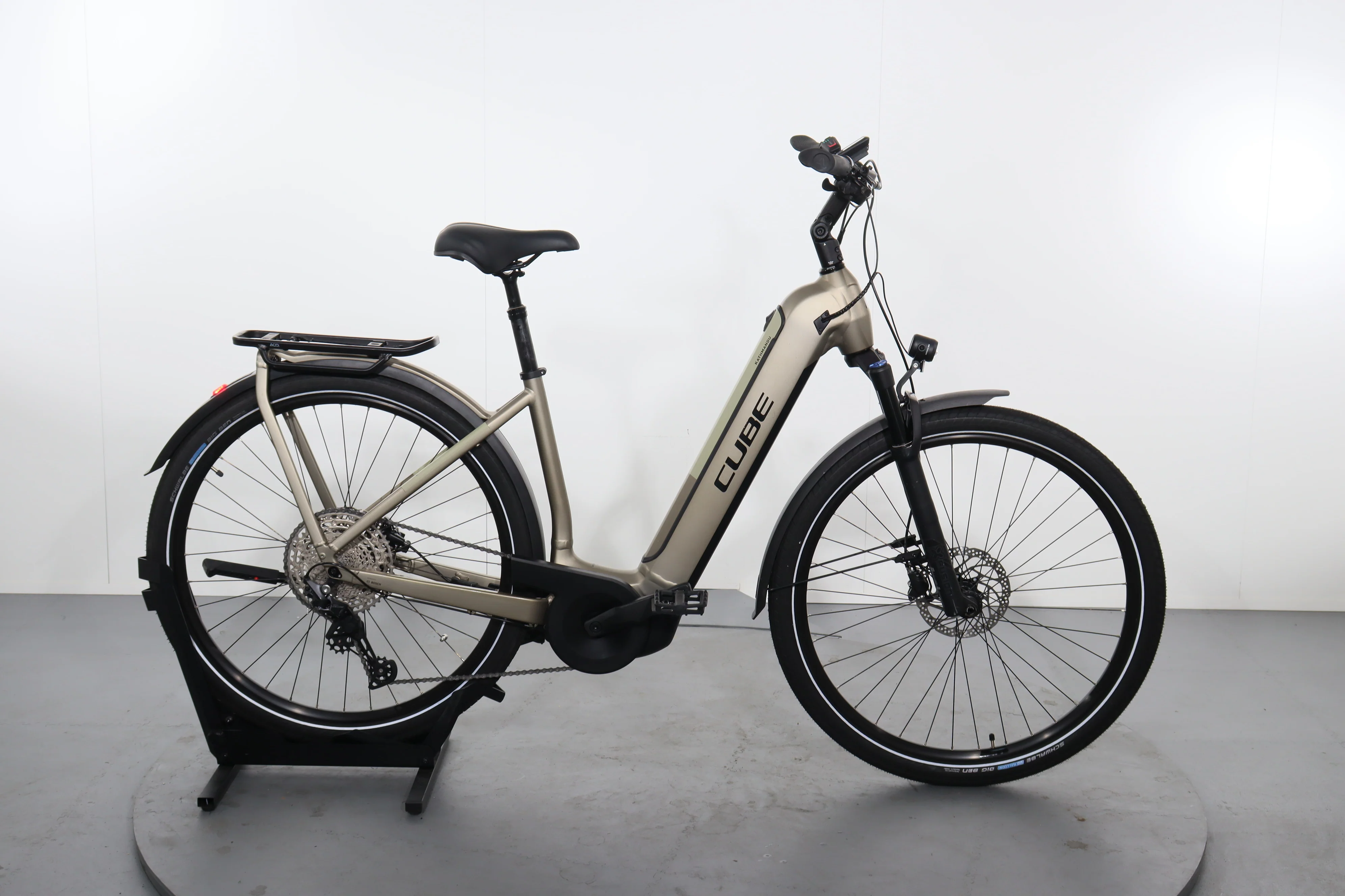 Cube Kathmandu Hybrid Pro 625