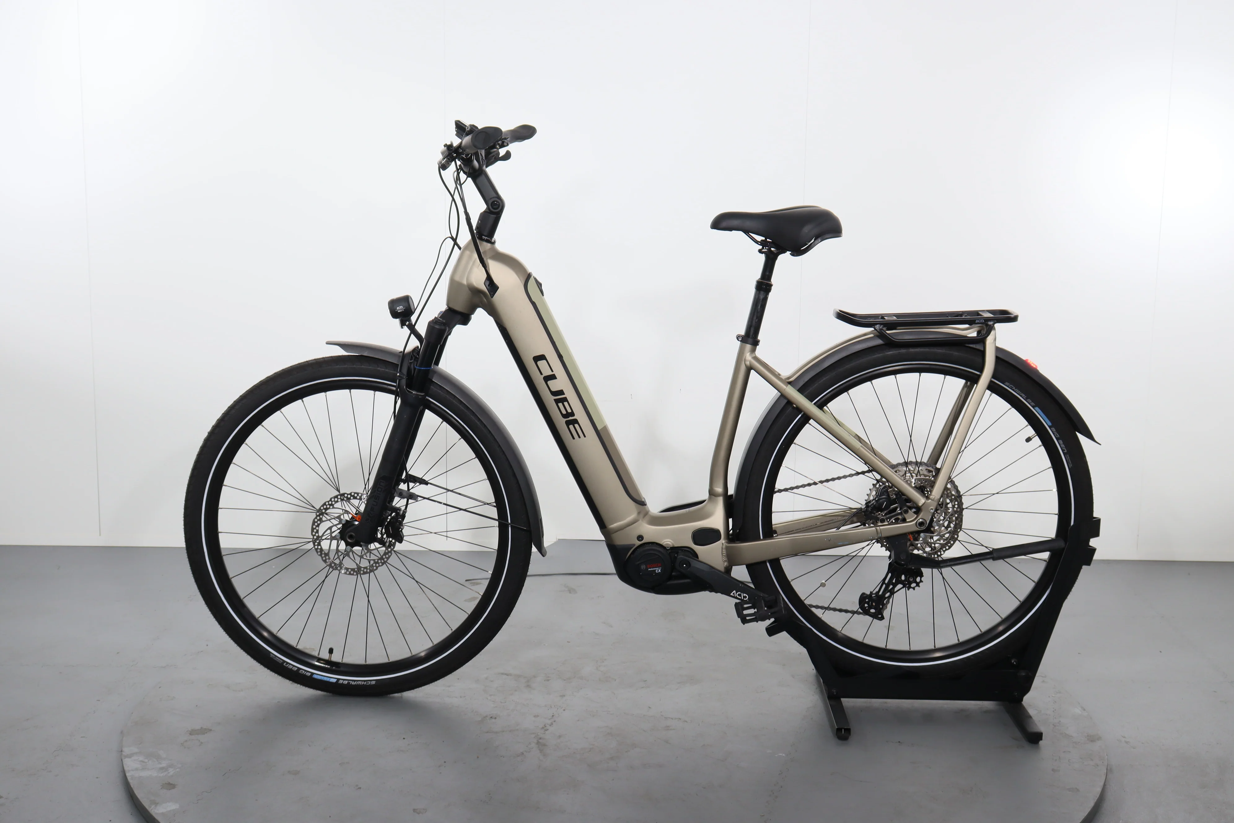 Cube Kathmandu Hybrid Pro 625 - Image 4