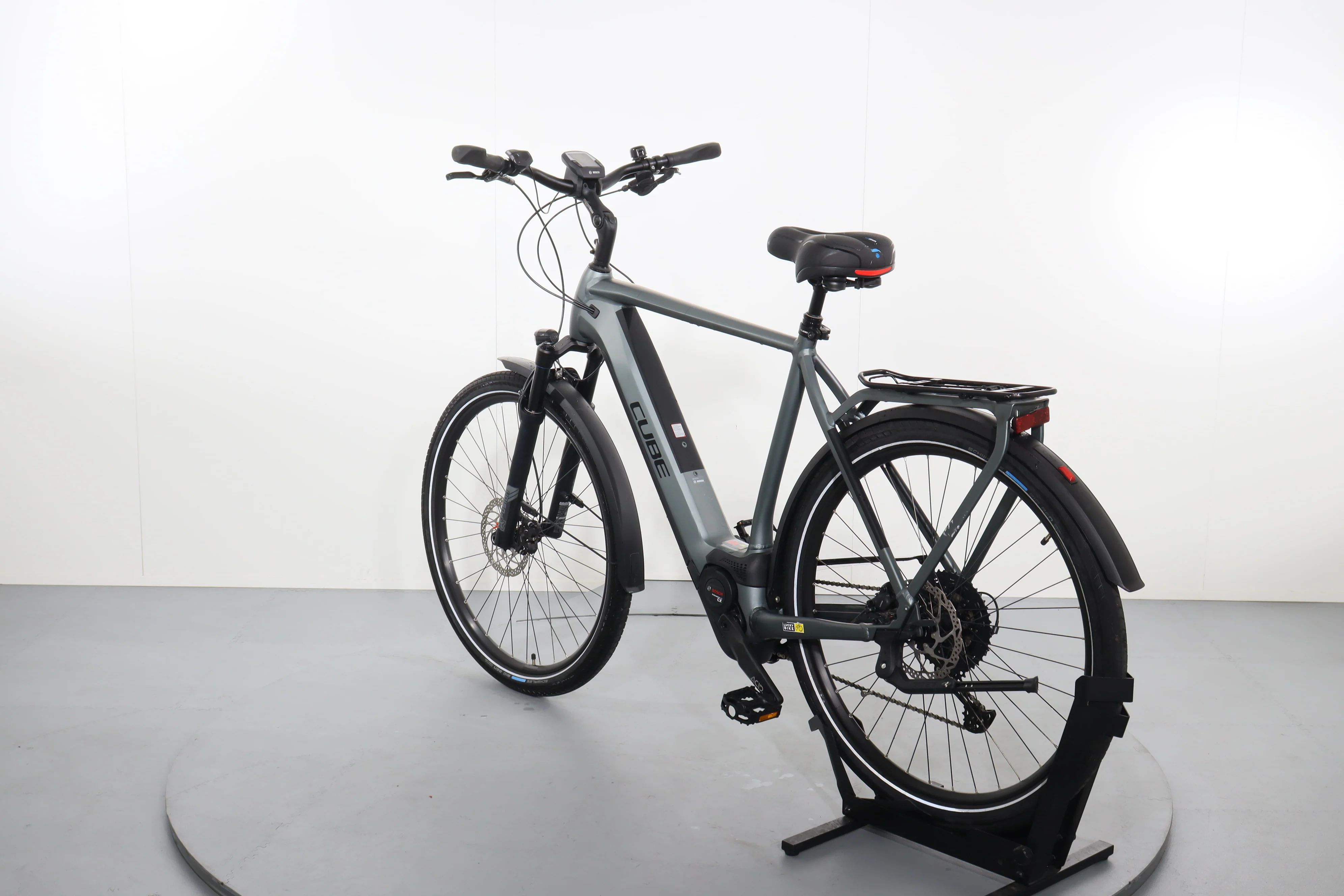 Cube Kathmandu Hybrid Pro 625 - Image 5