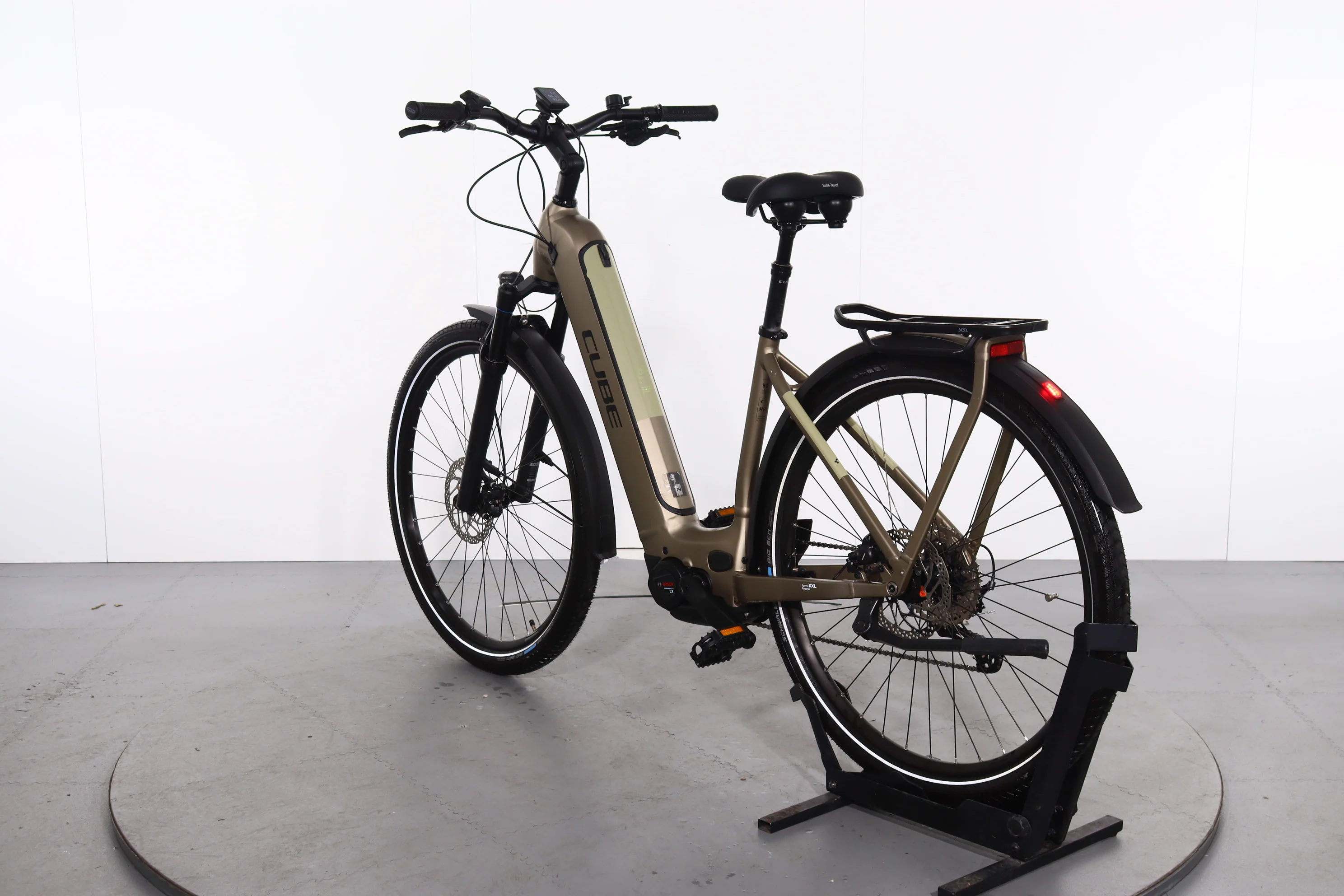 Cube Kathmandu Hybrid Pro 625 - Image 6