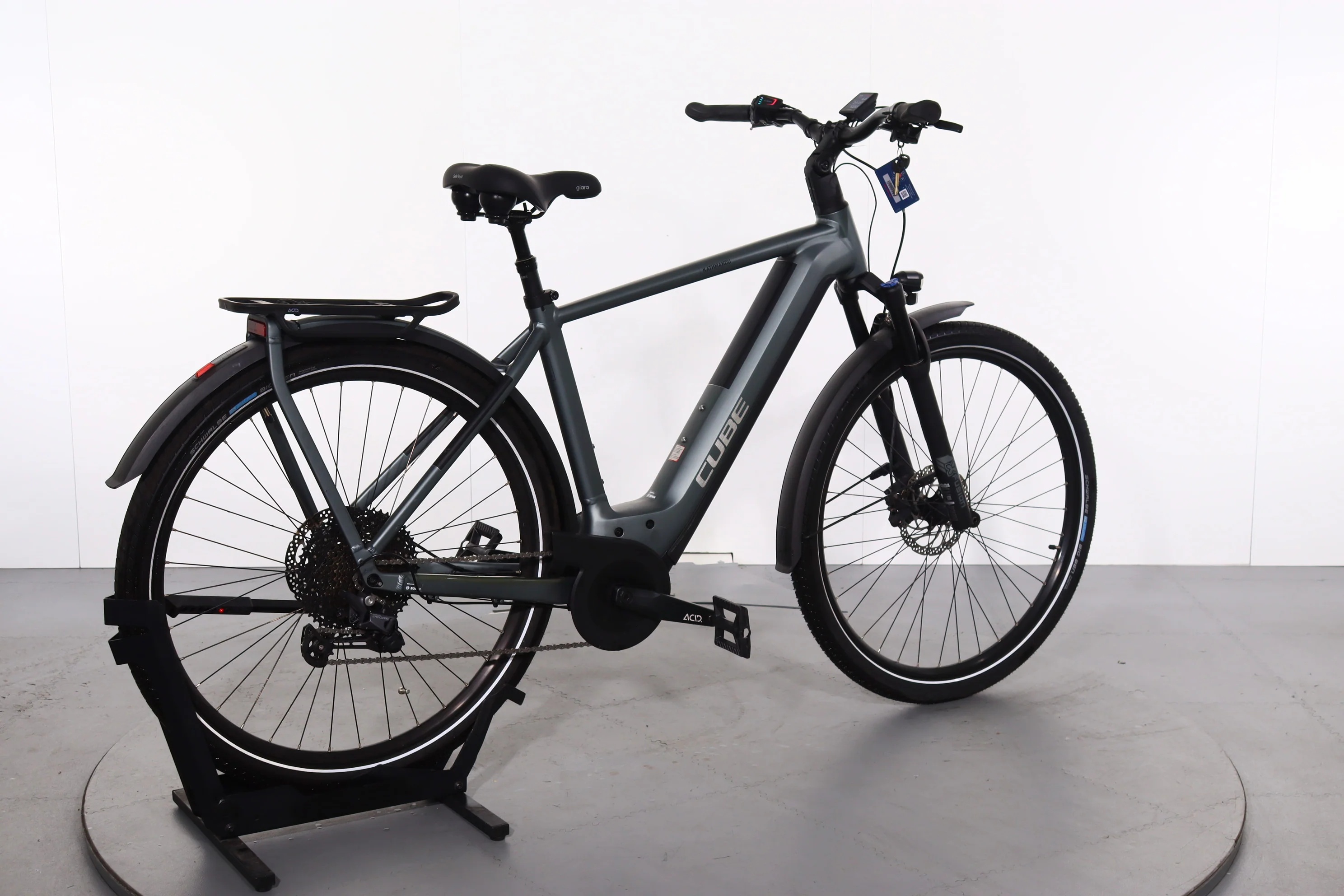 Cube Kathmandu Hybrid Pro 625 - Image 3