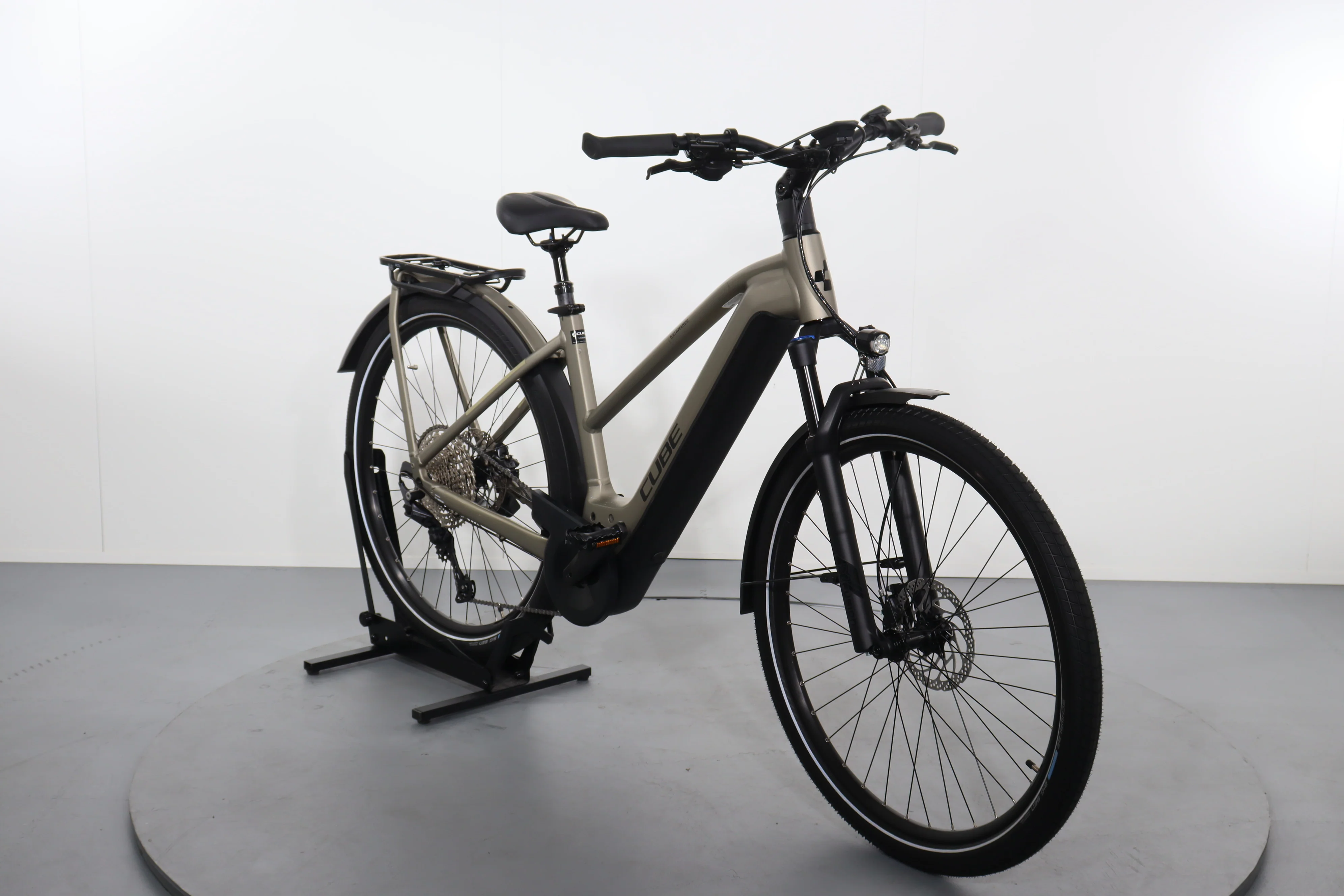 Cube Kathmandu Hybrid Pro 750 - Image 2