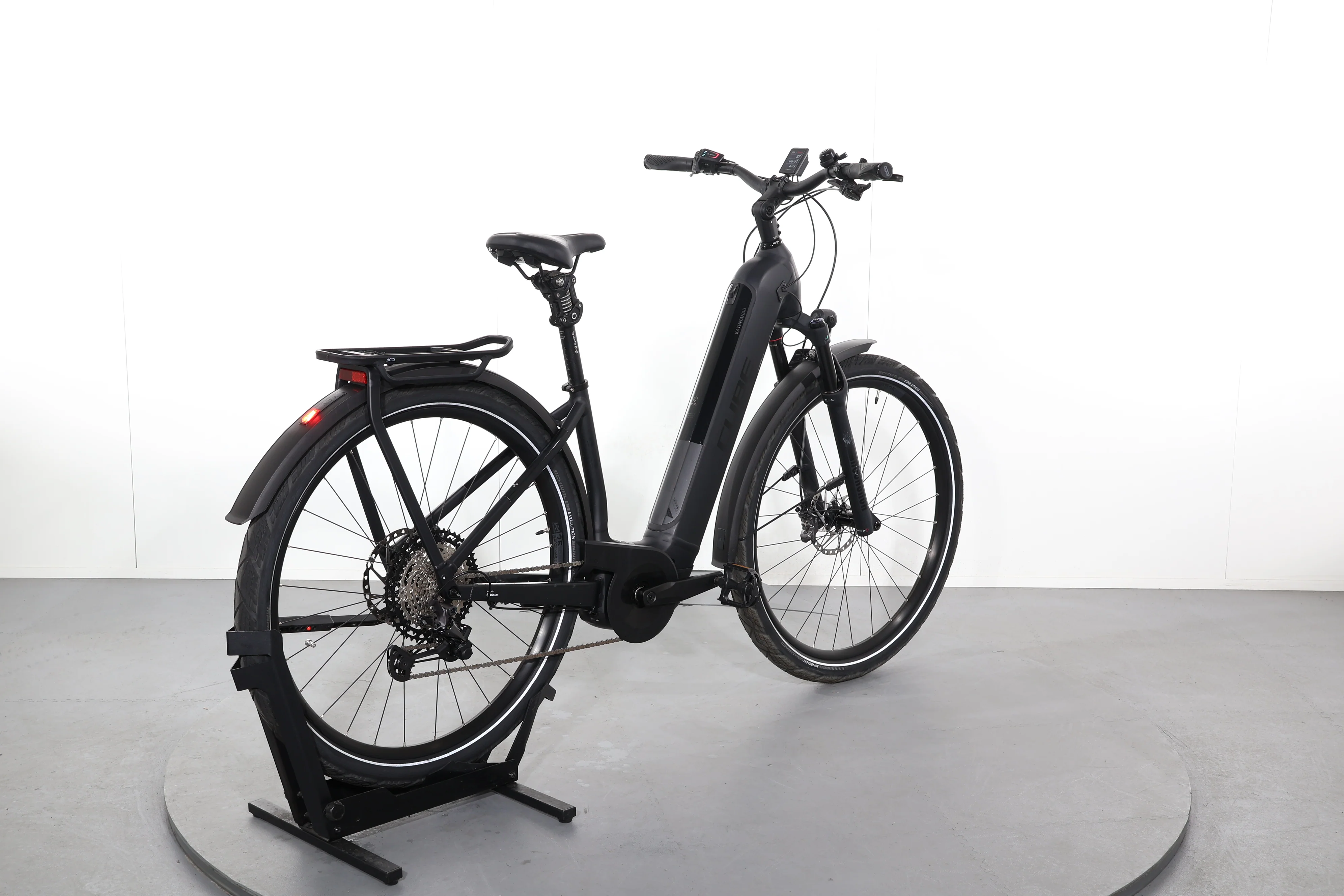 Cube Kathmandu Hybrid Slt 750 - Image 6
