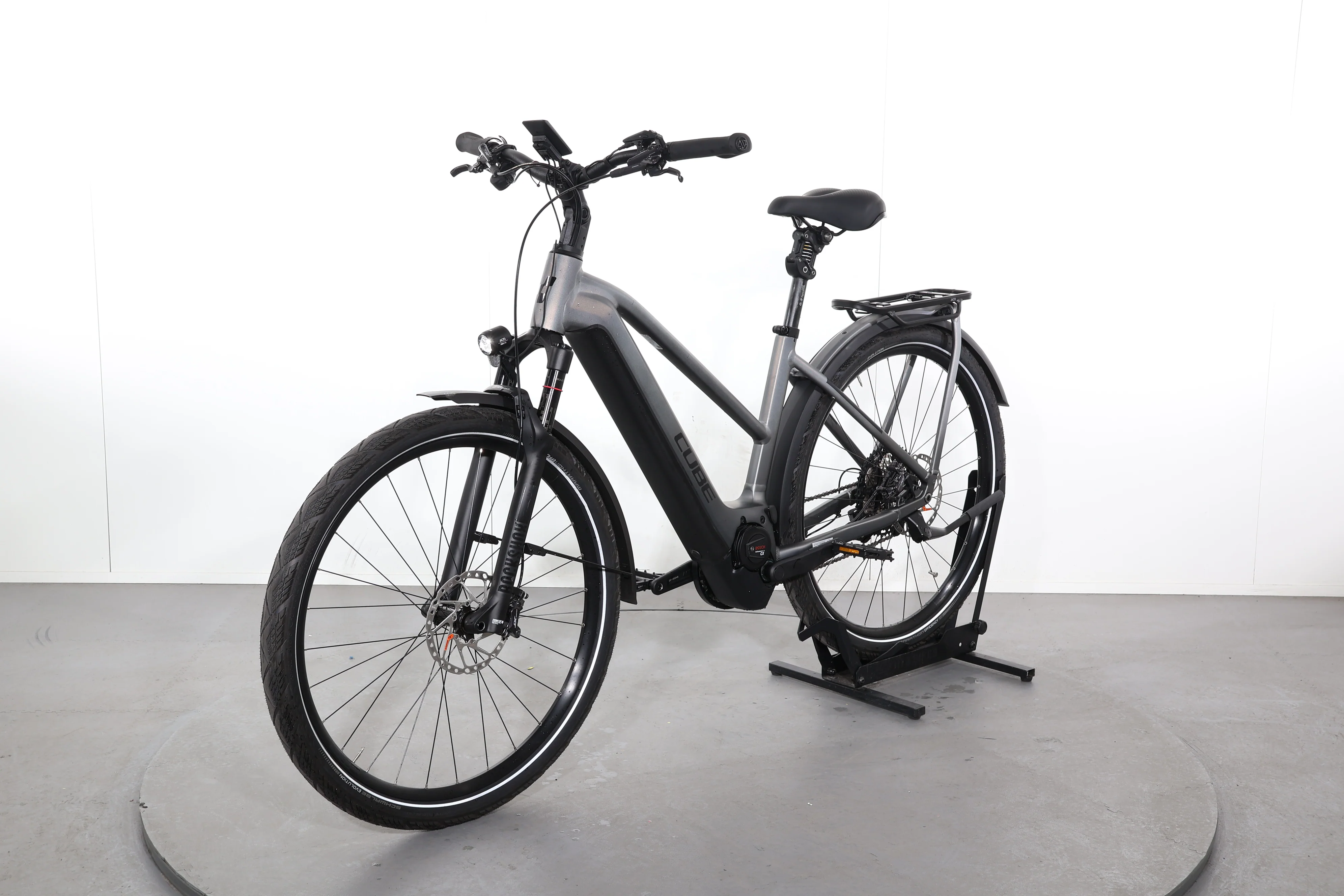 Cube Kathmandu Hybrid SLT 750 - Image 3