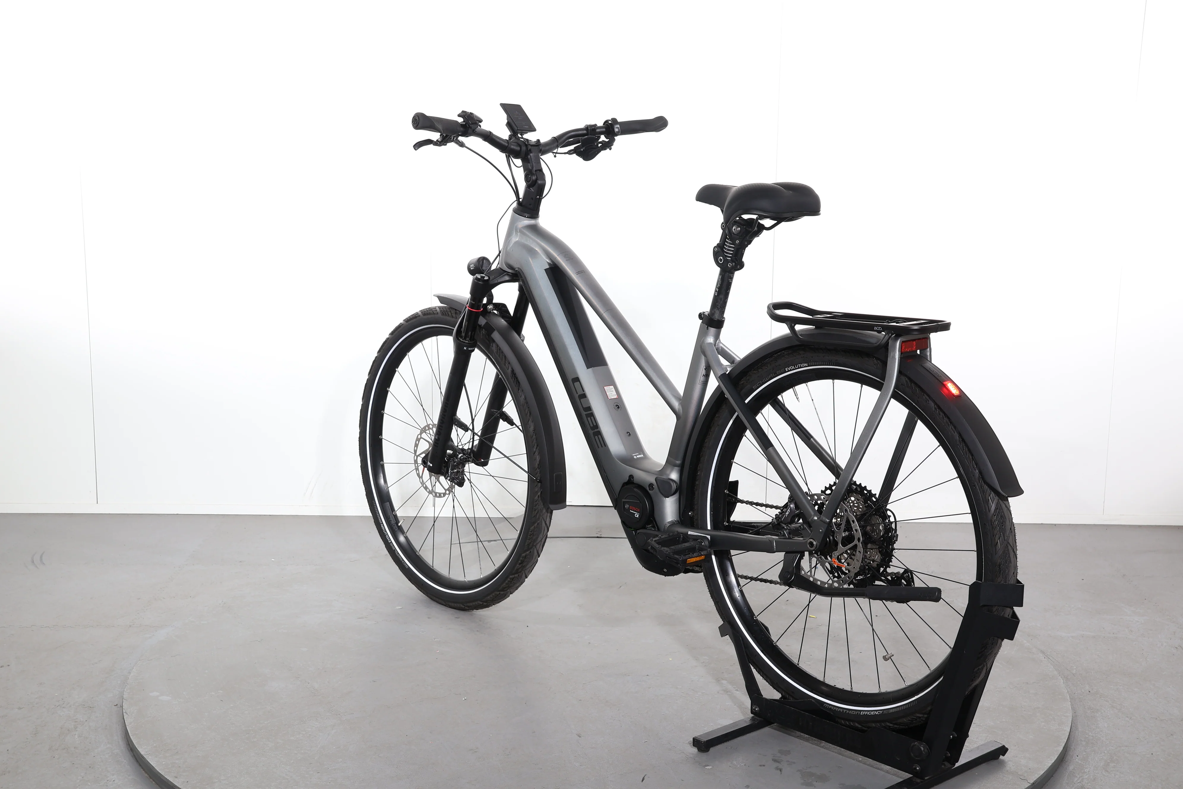 Cube Kathmandu Hybrid SLT 750 - Image 5