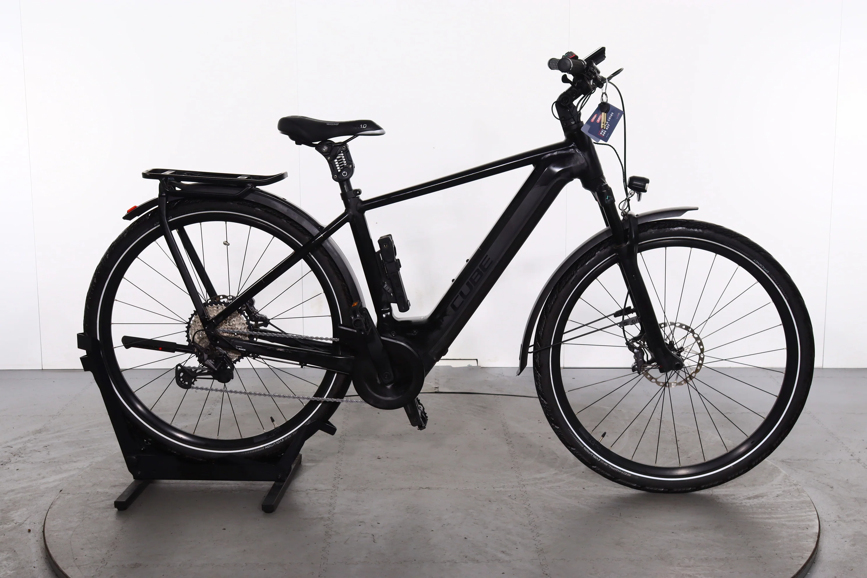 Cube Kathmandu Hybrid SLT