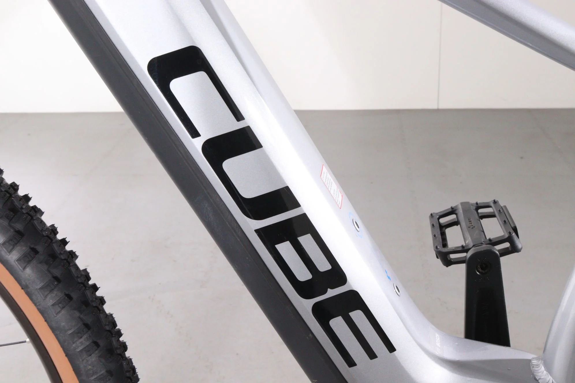 Cube Reaction Hybrid Performance 500 - Image 12
