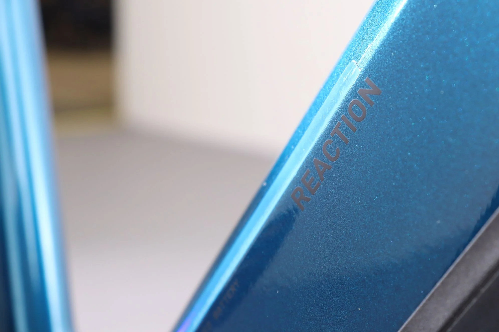 Cube REACTION HYBRID PERFORMANCE 600 FE ELECTRICBLUE/DAZZLE - Image 9