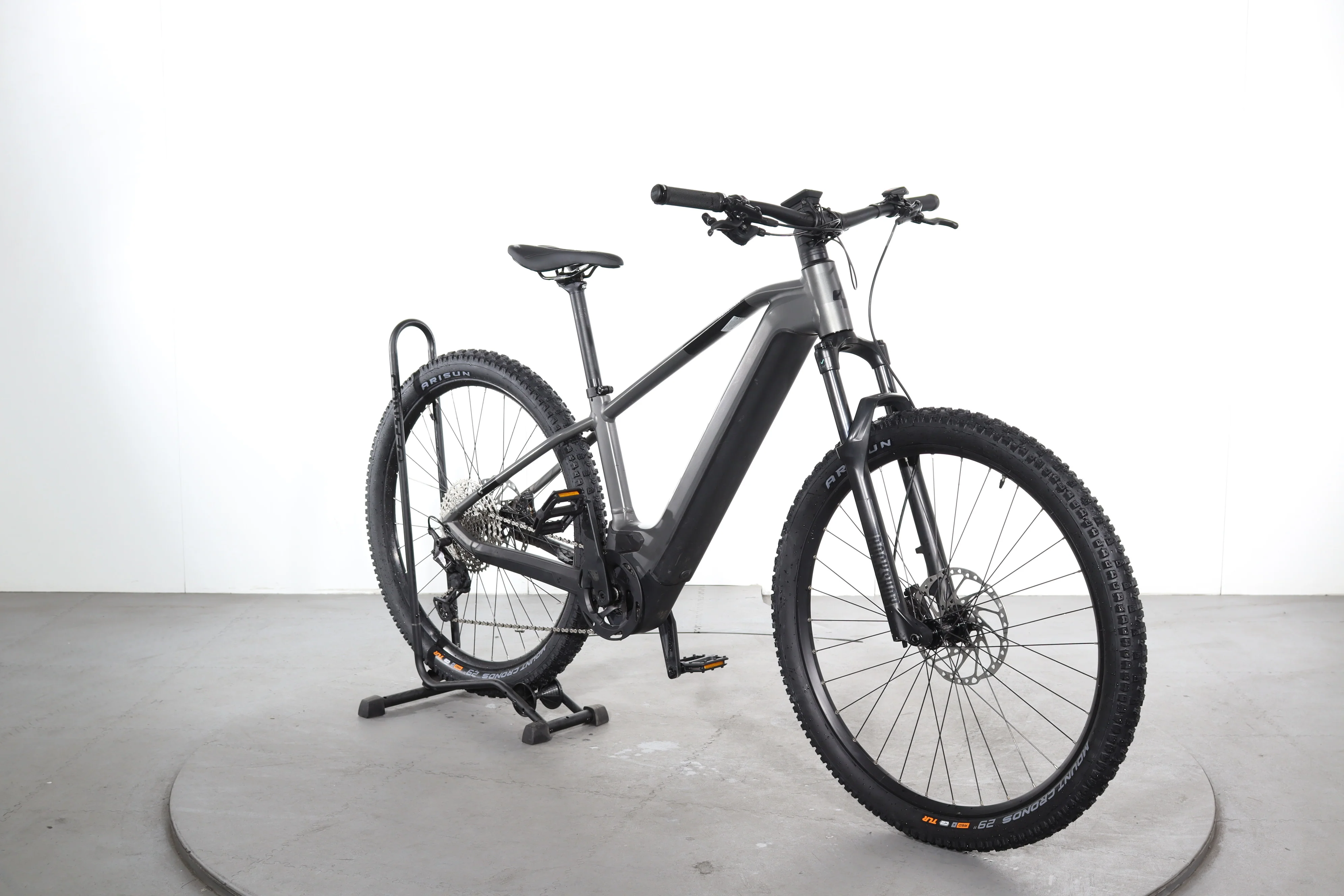 Cube Reaction Hybrid Race 750 - Image 2