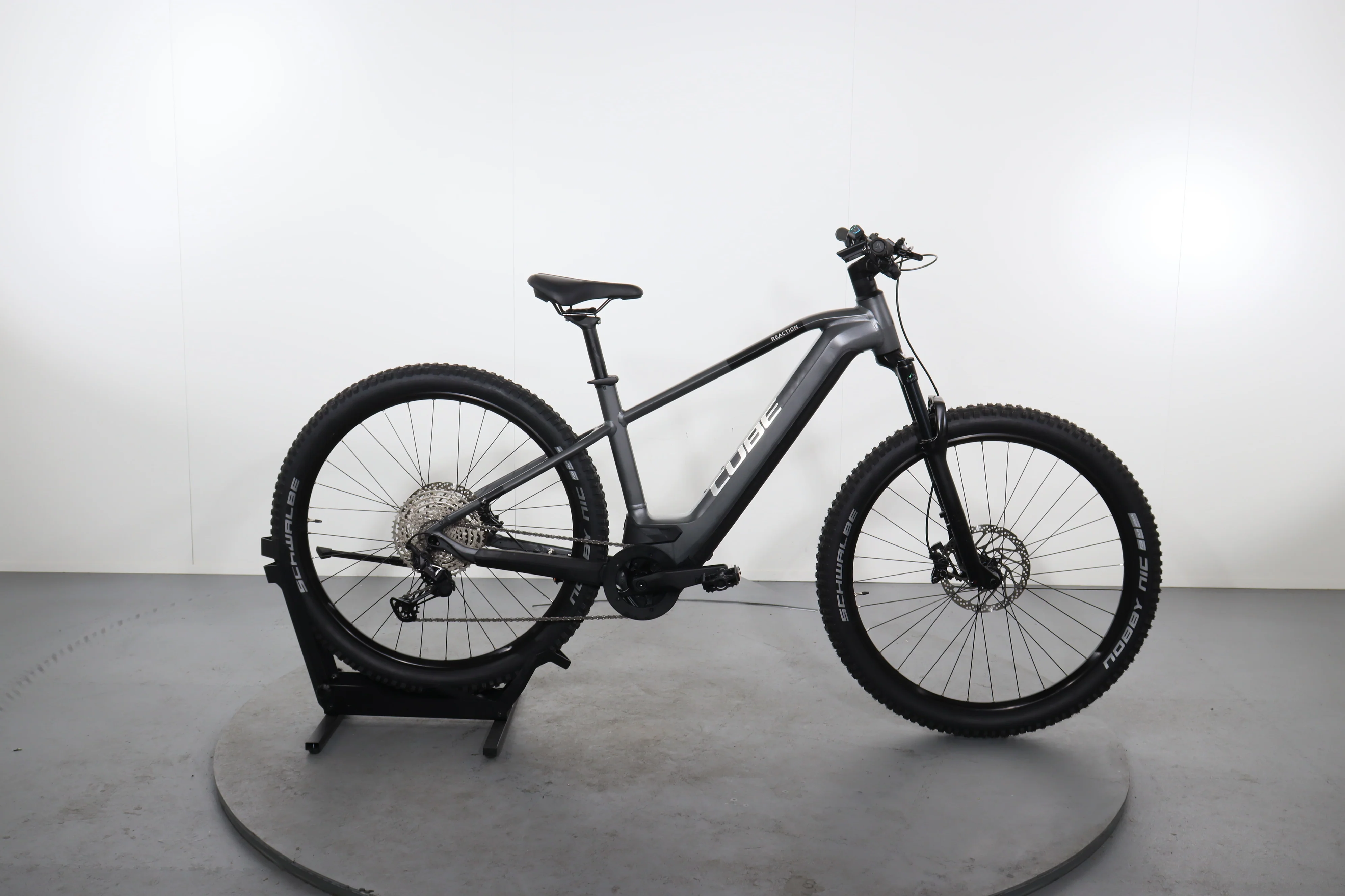 Cube Reaction Hybrid Race 750