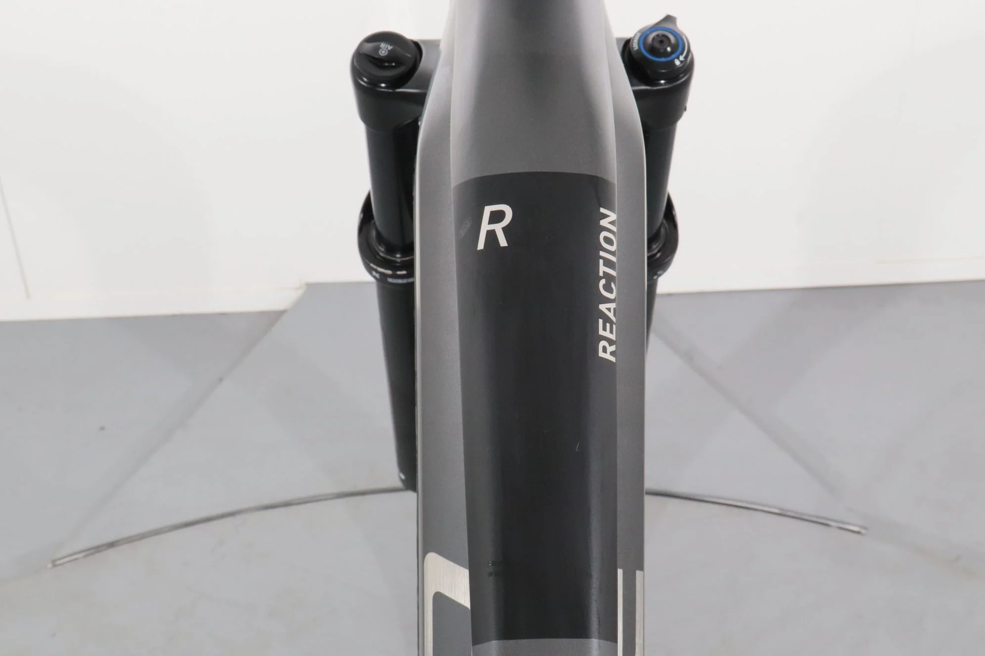Cube Reaction Hybrid Race 750 - Image 12