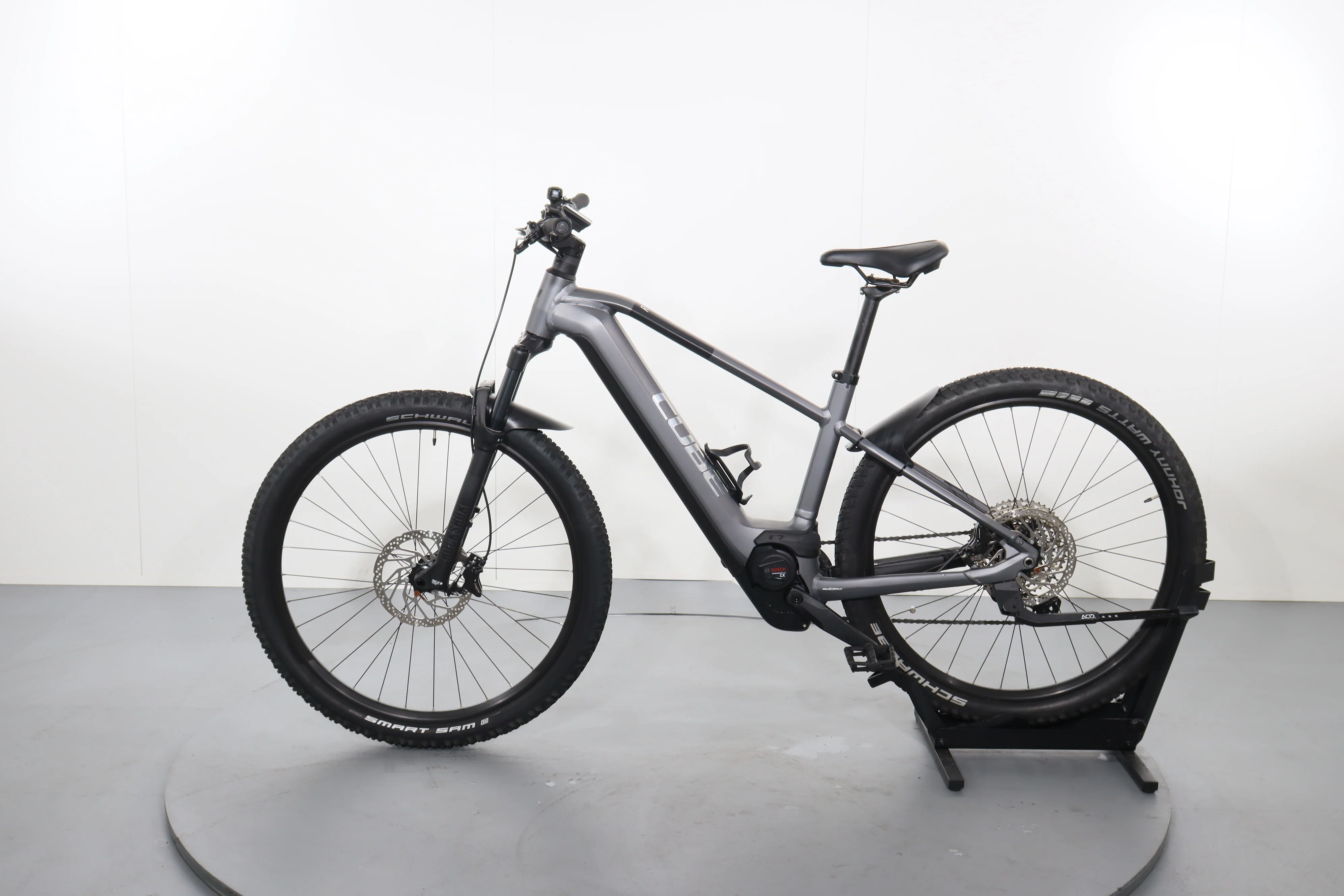 Cube Reaction Hybrid Race 750 - Image 4