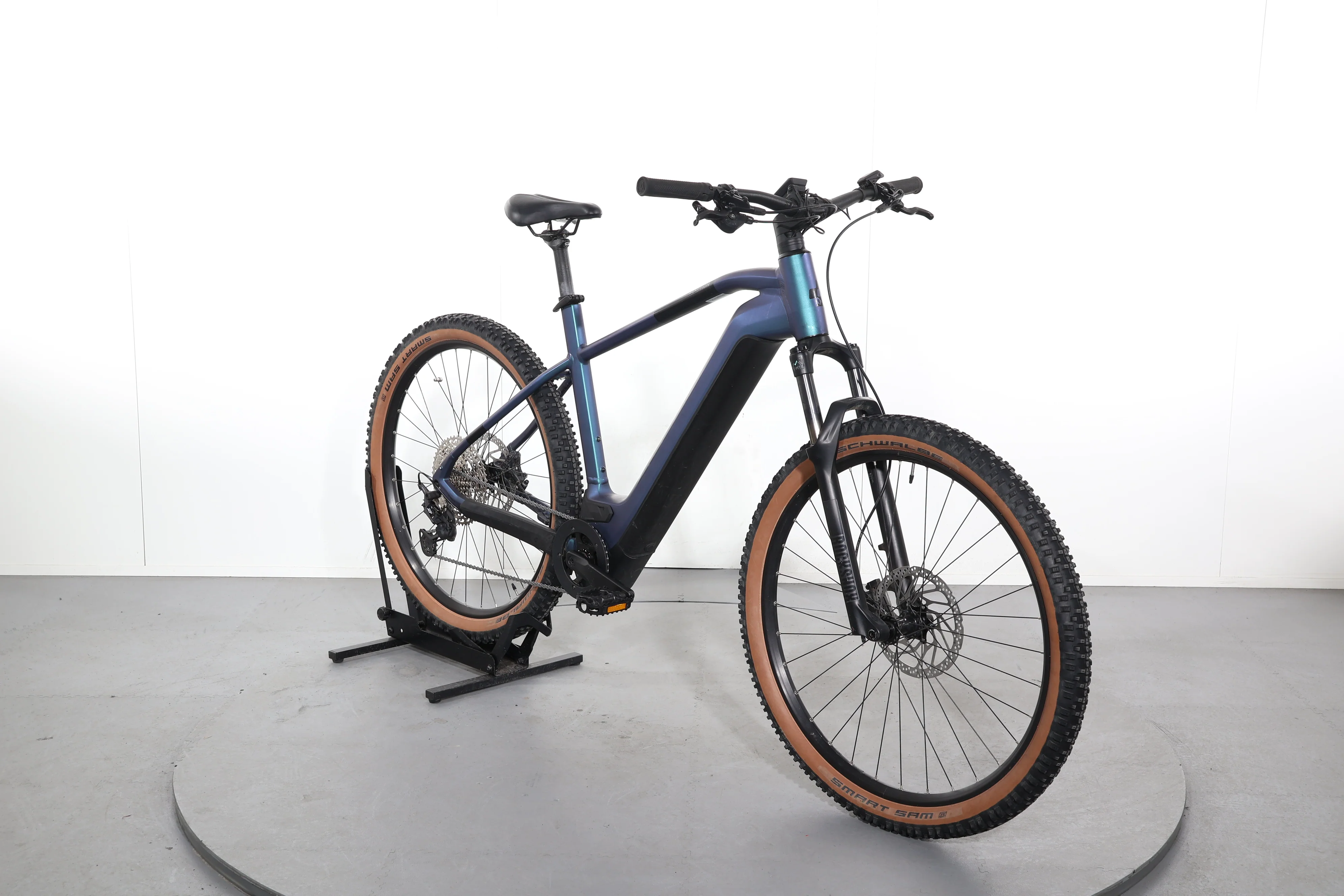 Cube Reaction Hybrid Race 750 - Image 2