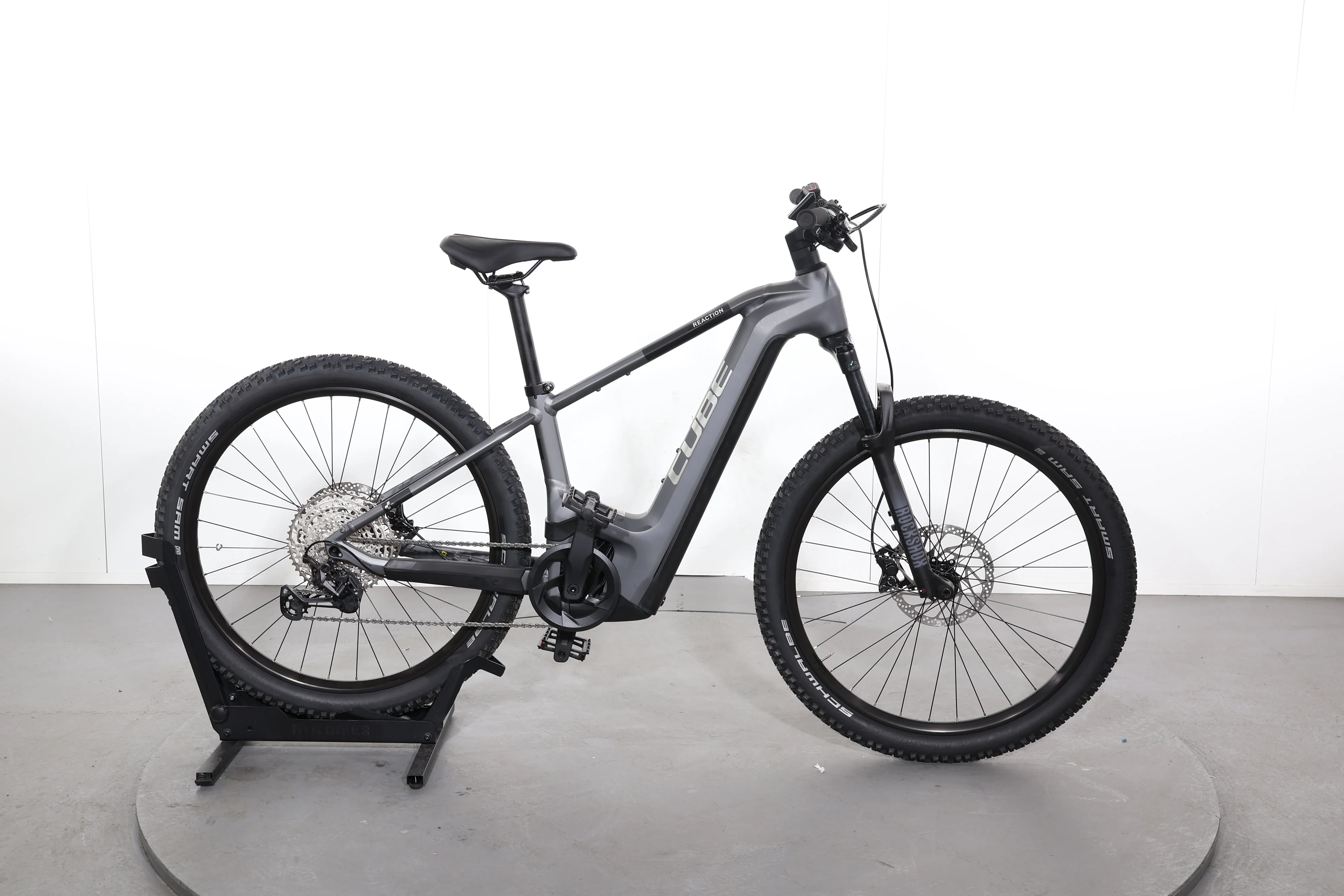 Cube Reaction Hybrid Race 750