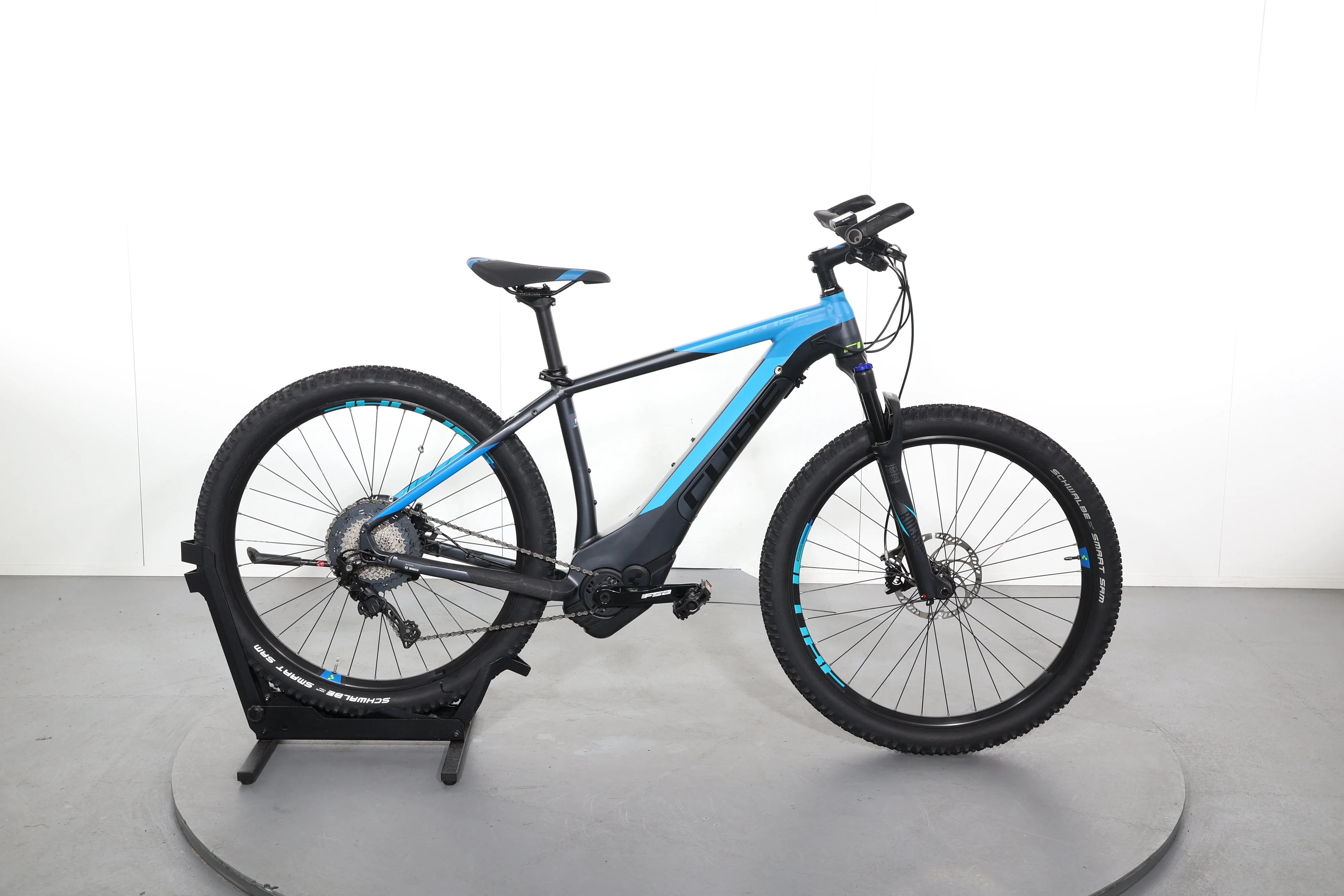 Cube Reaction Hybrid Sl 500