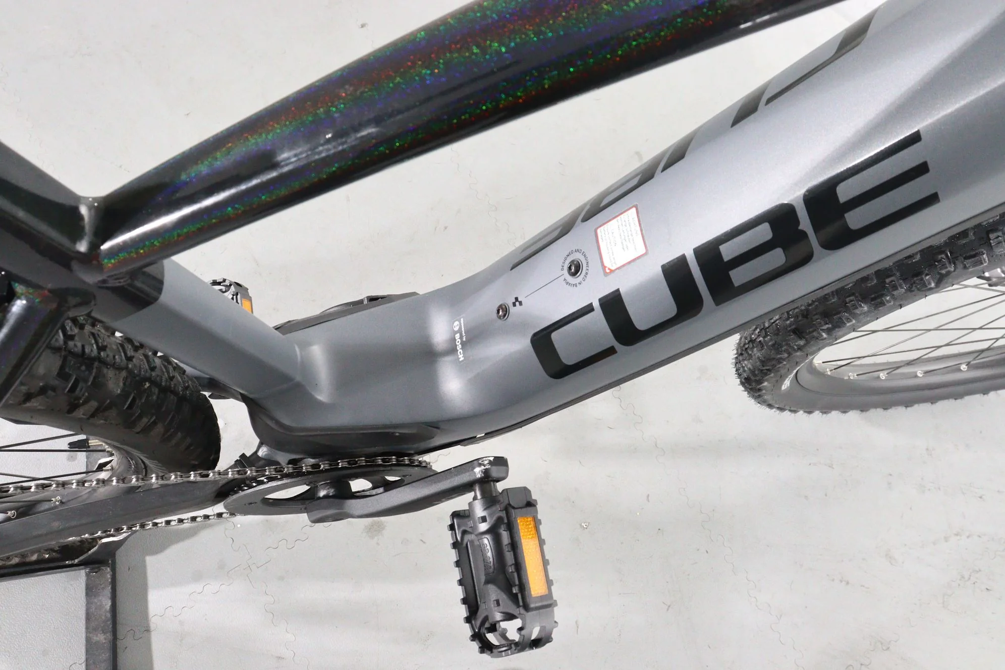 Cube Reaction Hybrid Slt 750 - Image 12