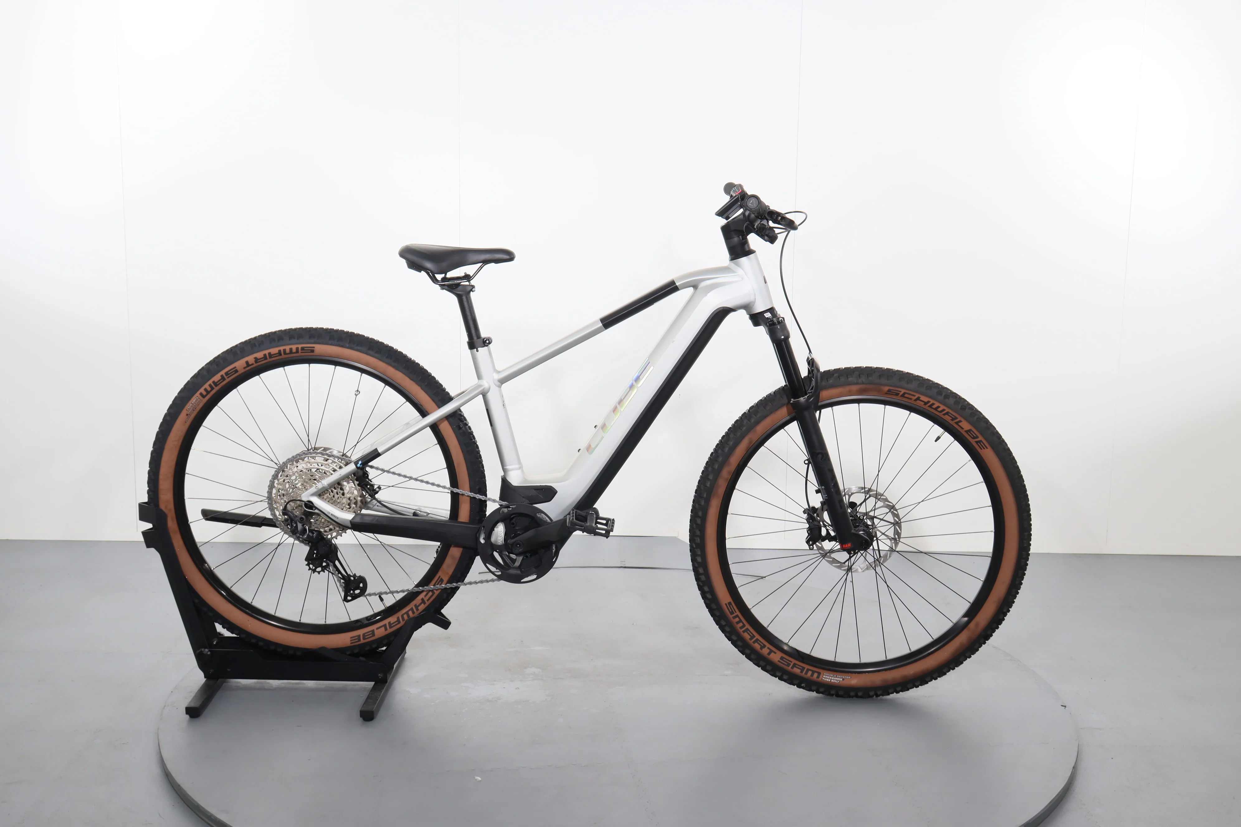 Cube Reaction Hybrid SLX 750