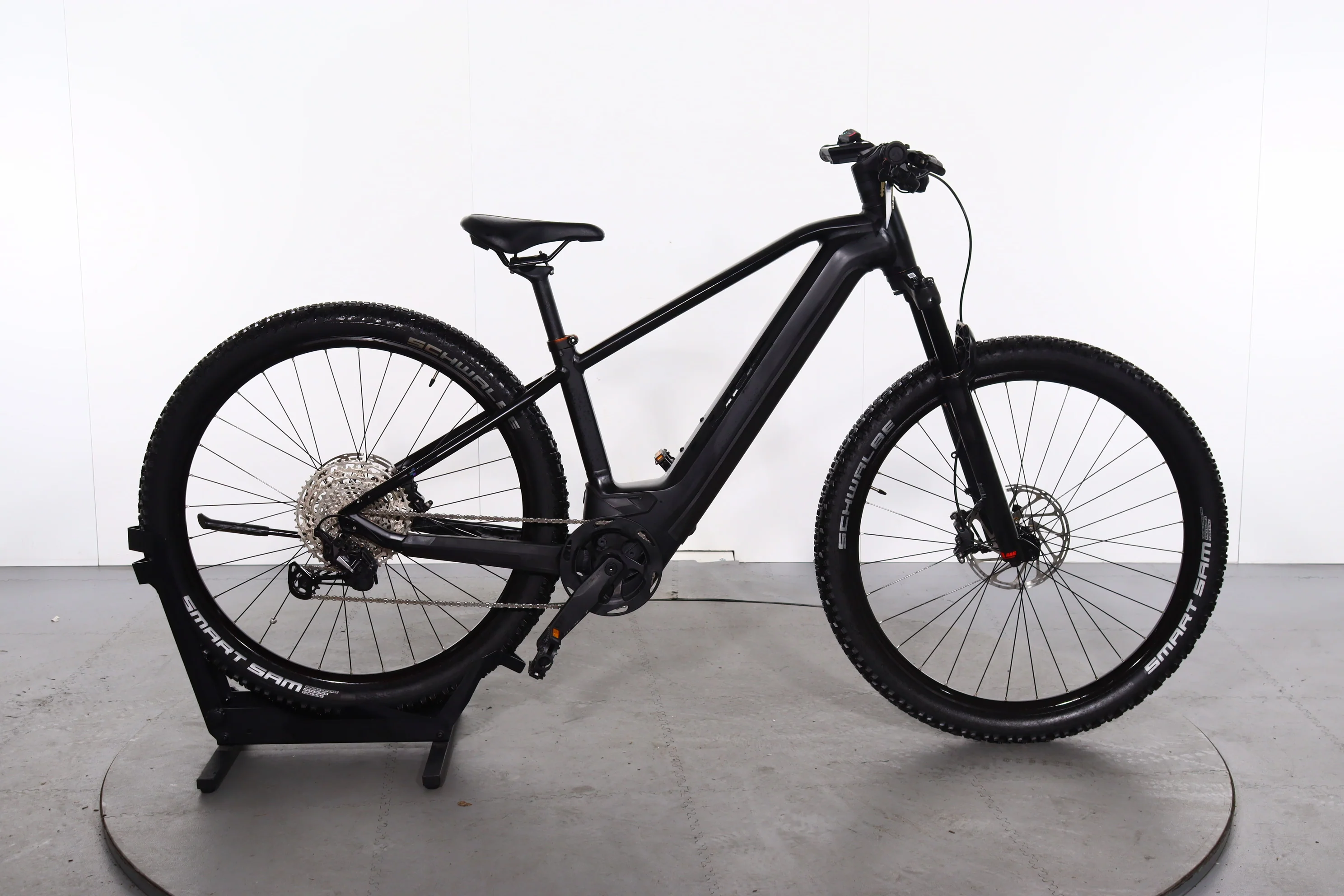 Cube Reaction Hybrid SLX