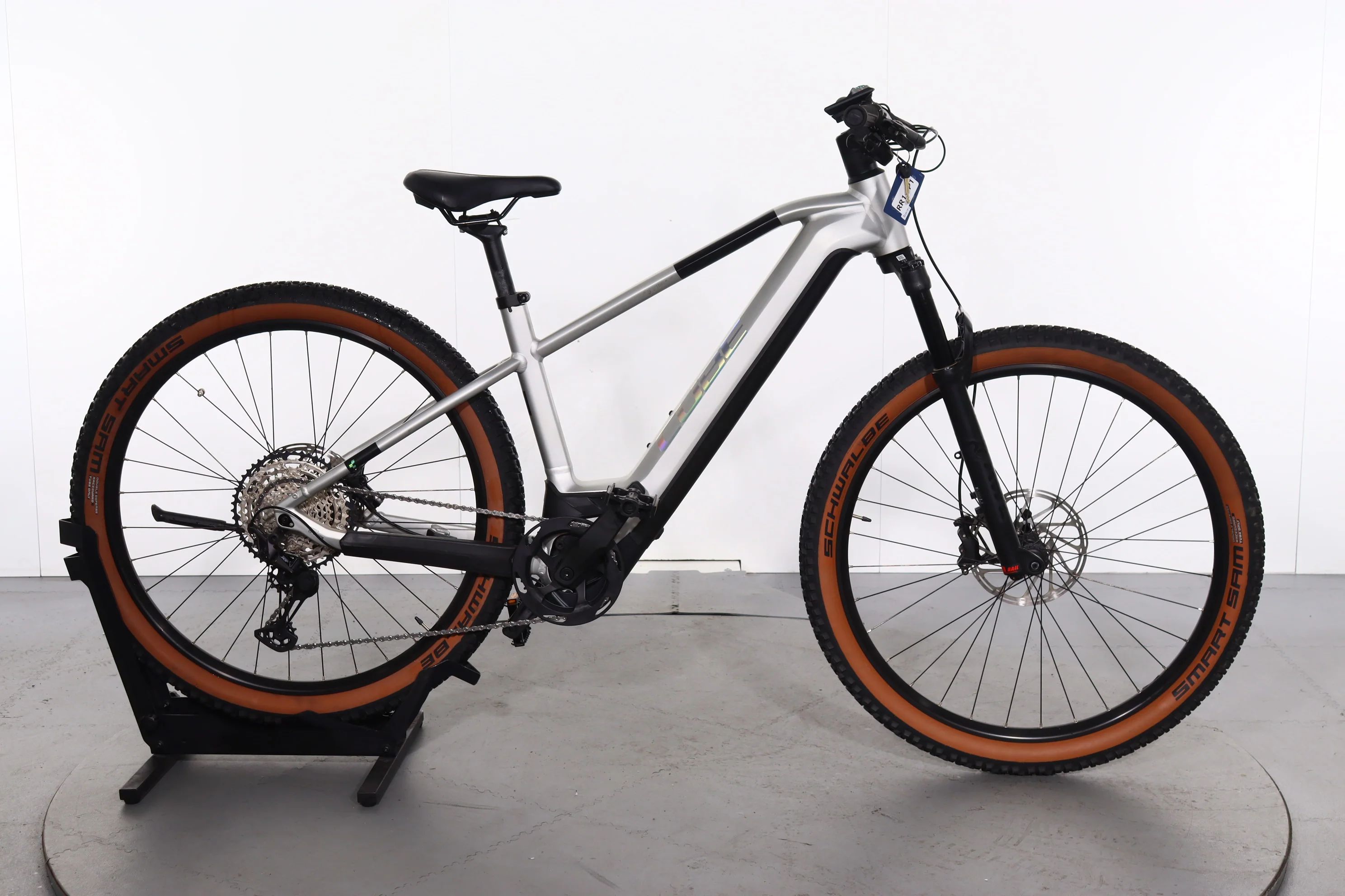 Cube Reaction Hybrid SLX