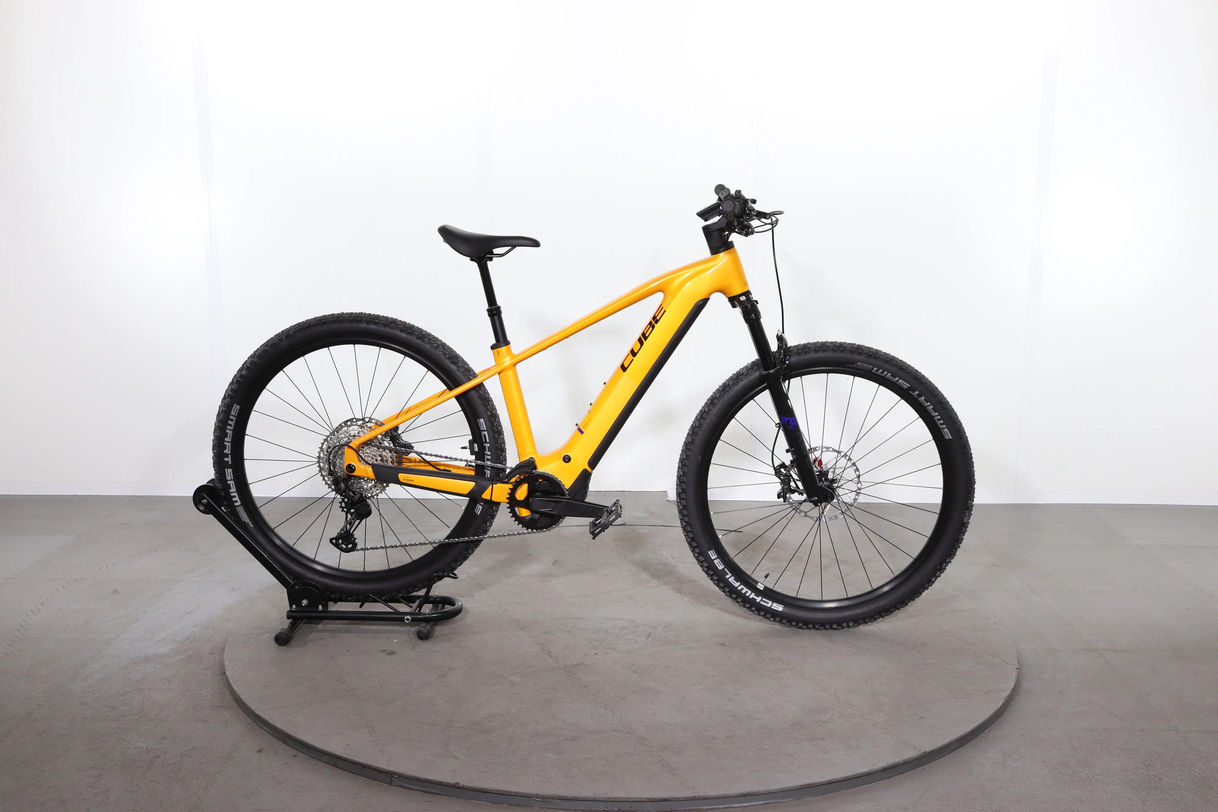 Cube Reaction Hybrid SLX