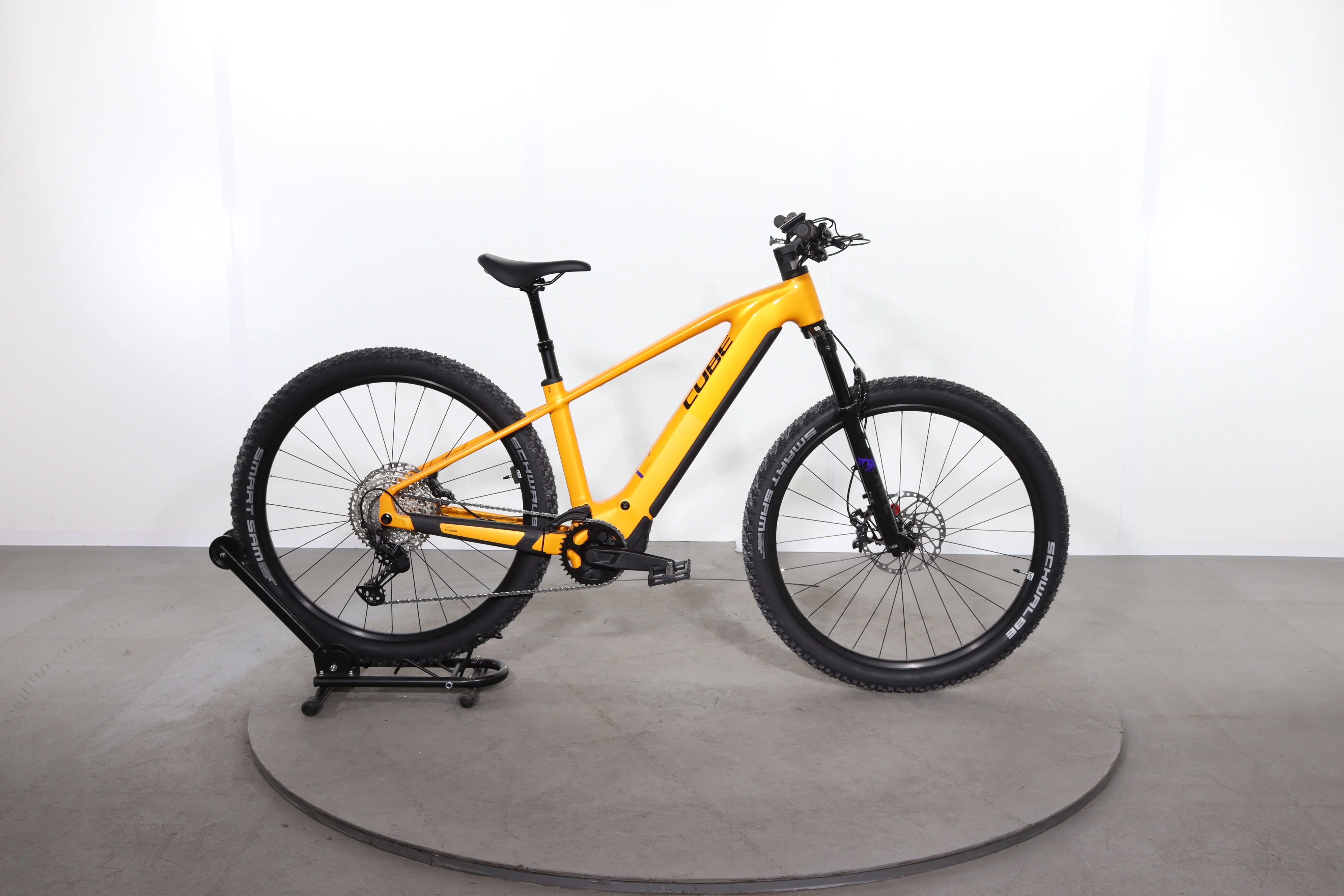 Cube Reaction Hybrid SLX
