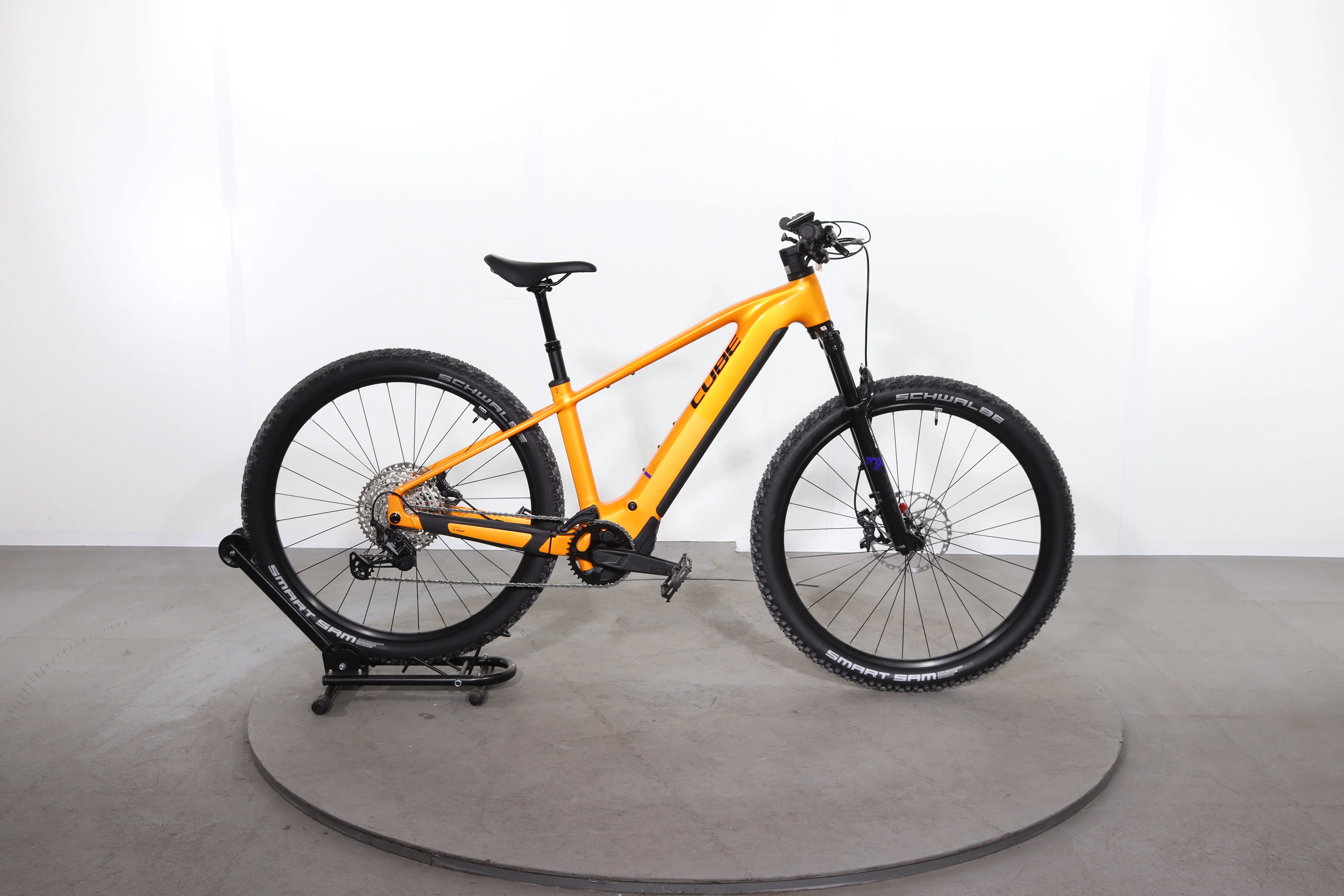 Cube Reaction Hybrid SLX