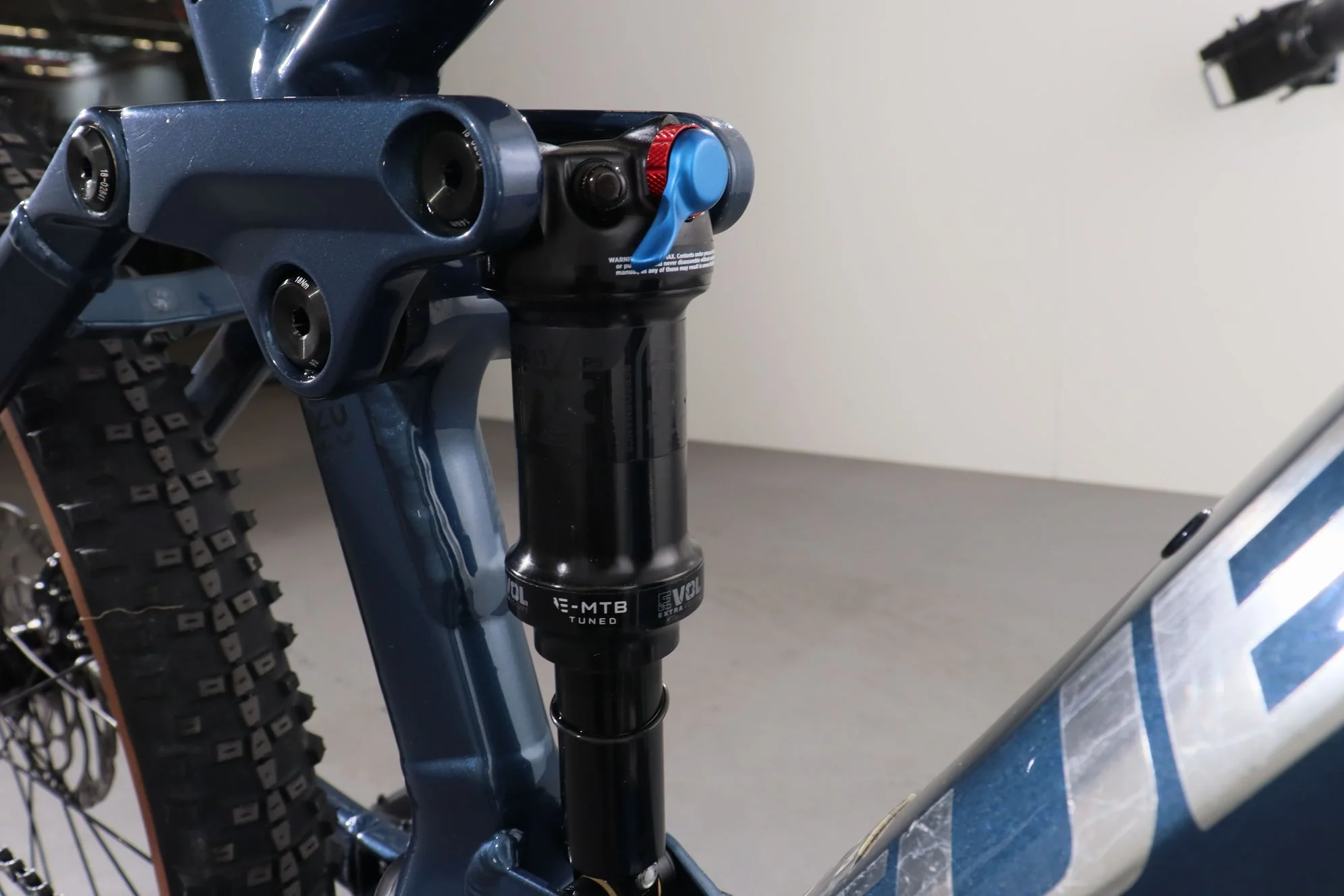 Cube Stereo Hybrid 120 Race 750 - Image 11