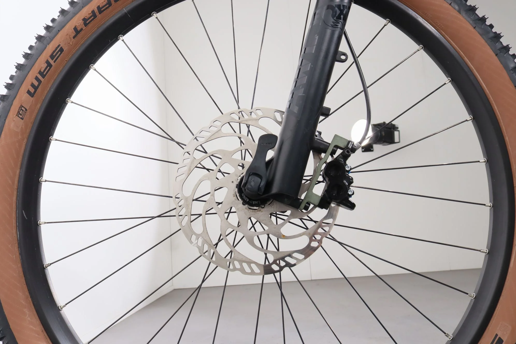 Cube Stereo Hybrid 120 Race 750 - Image 12
