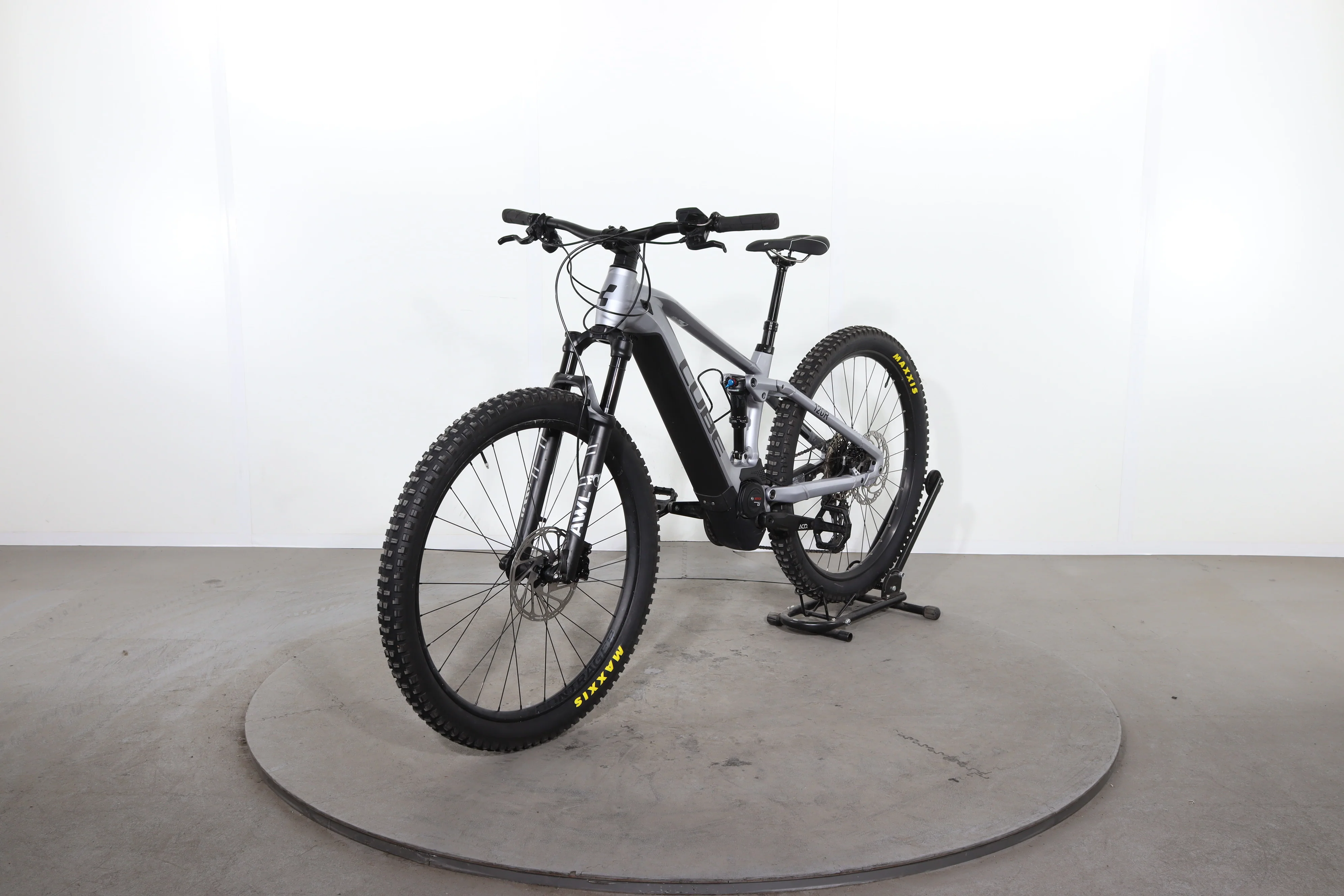 Cube Stereo Hybrid 120 Race - Image 3