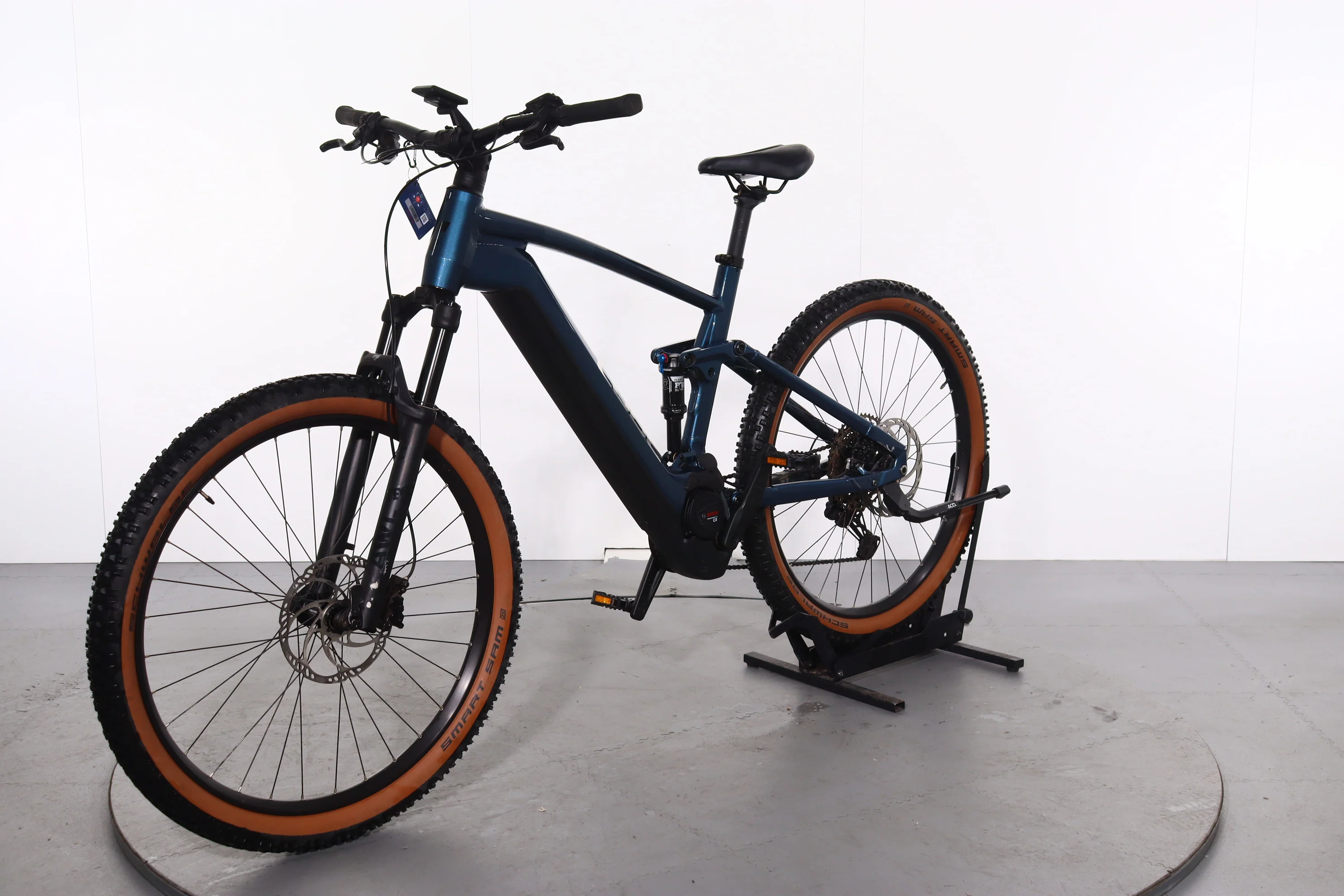 Cube Stereo Hybrid 120 Race - Image 4