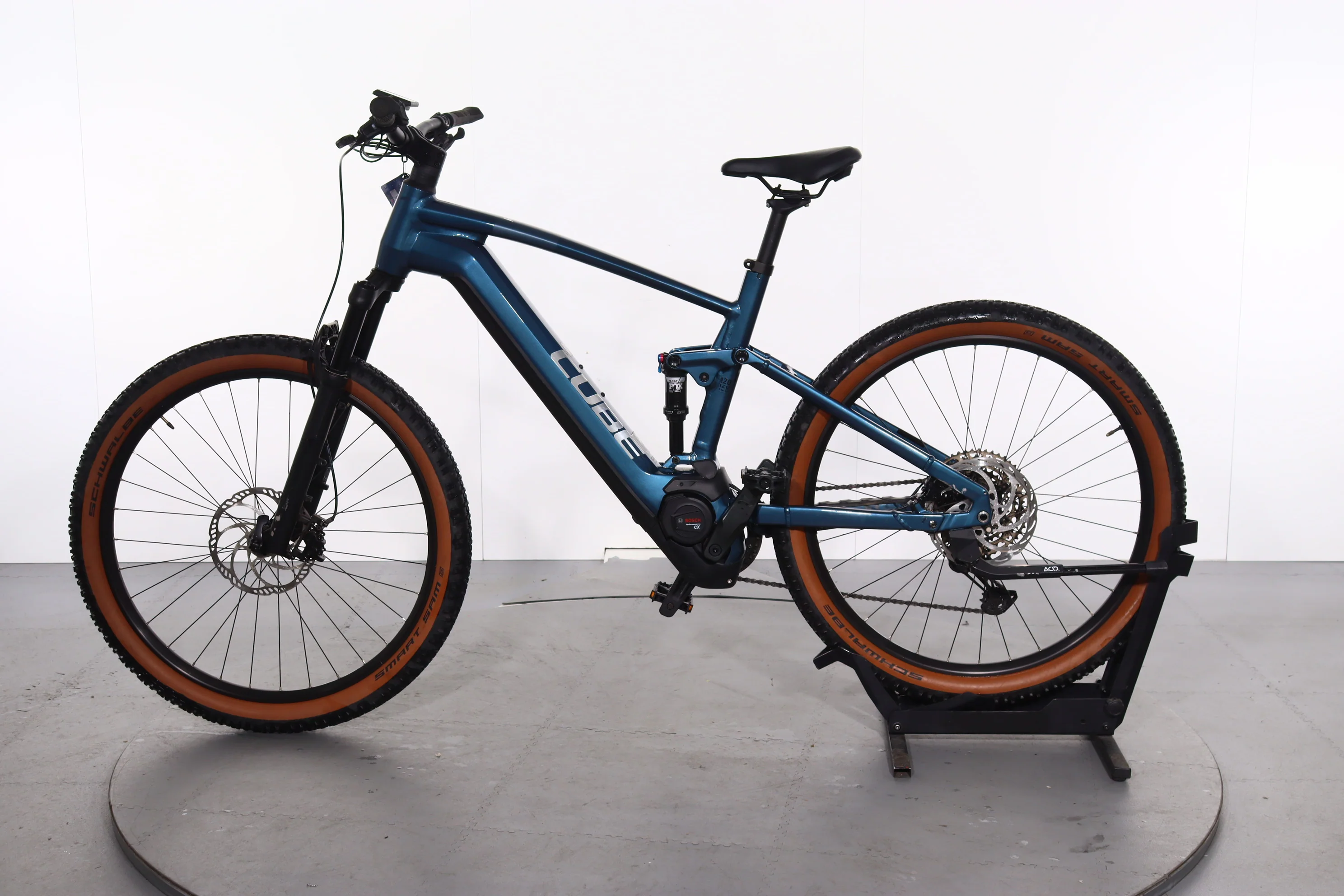 Cube Stereo Hybrid 120 Race - Image 5