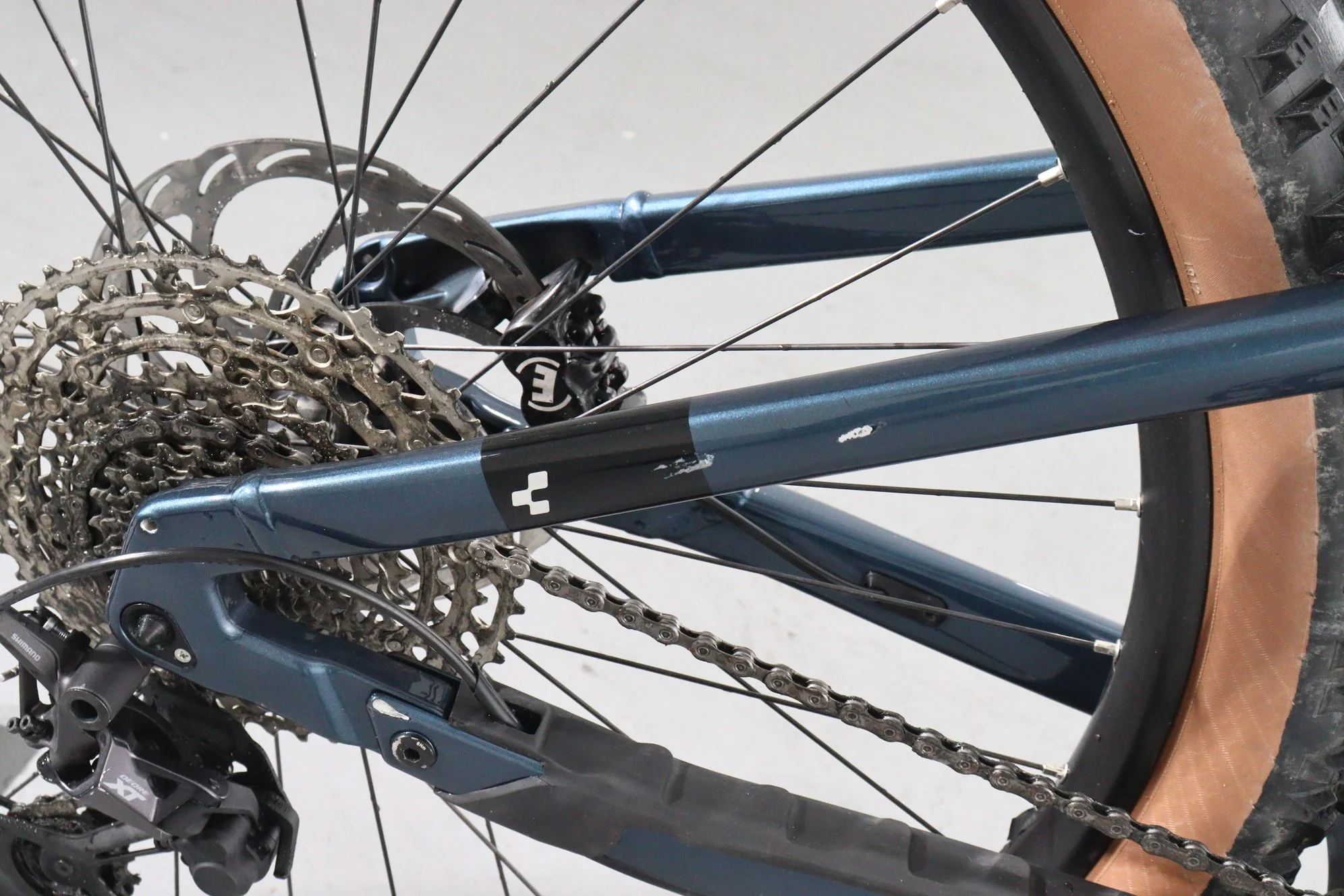 Cube Stereo Hybrid 120 Race - Image 9