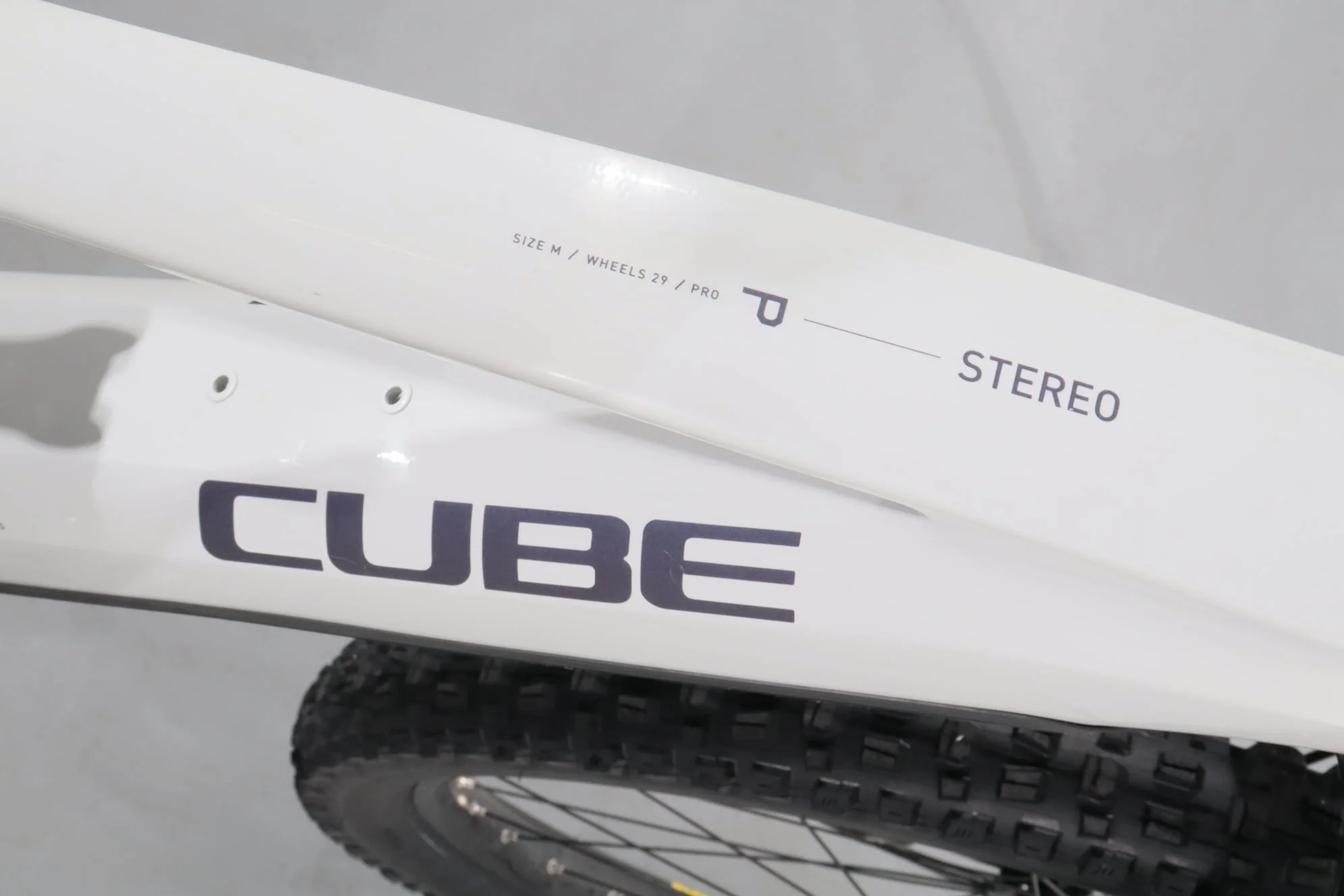 Cube Stereo Hybrid One44 Pro 800 - Image 8