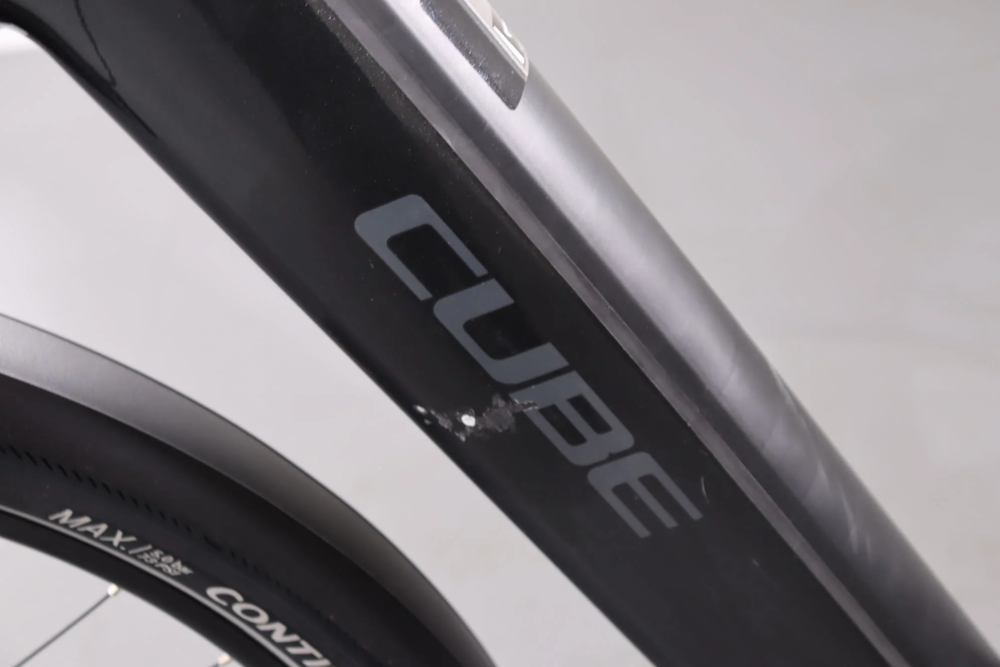 Cube SUPREME HYBRID COMFORT PRO 500 GREY/LUNAR 2025 - Image 8