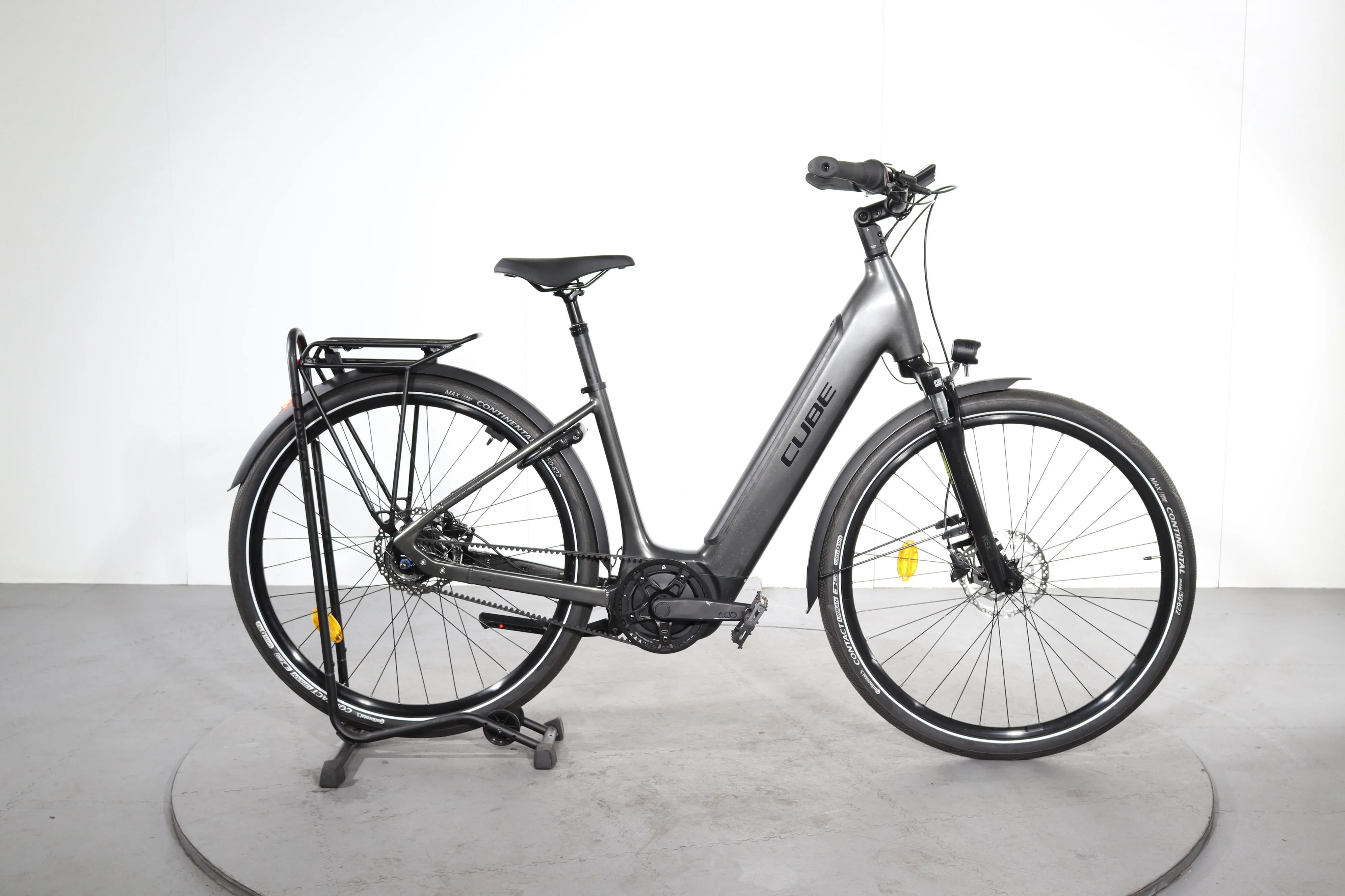 Cube Supreme Hybrid Deluxe One 600