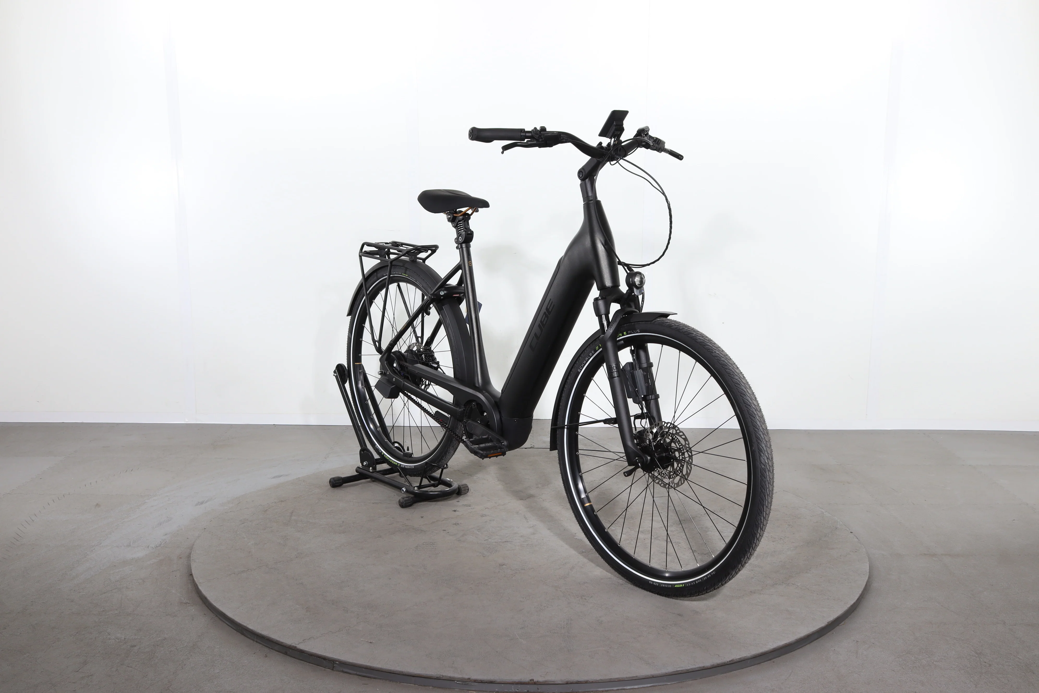 Cube Supreme Hybrid Deluxe SLT - Image 2