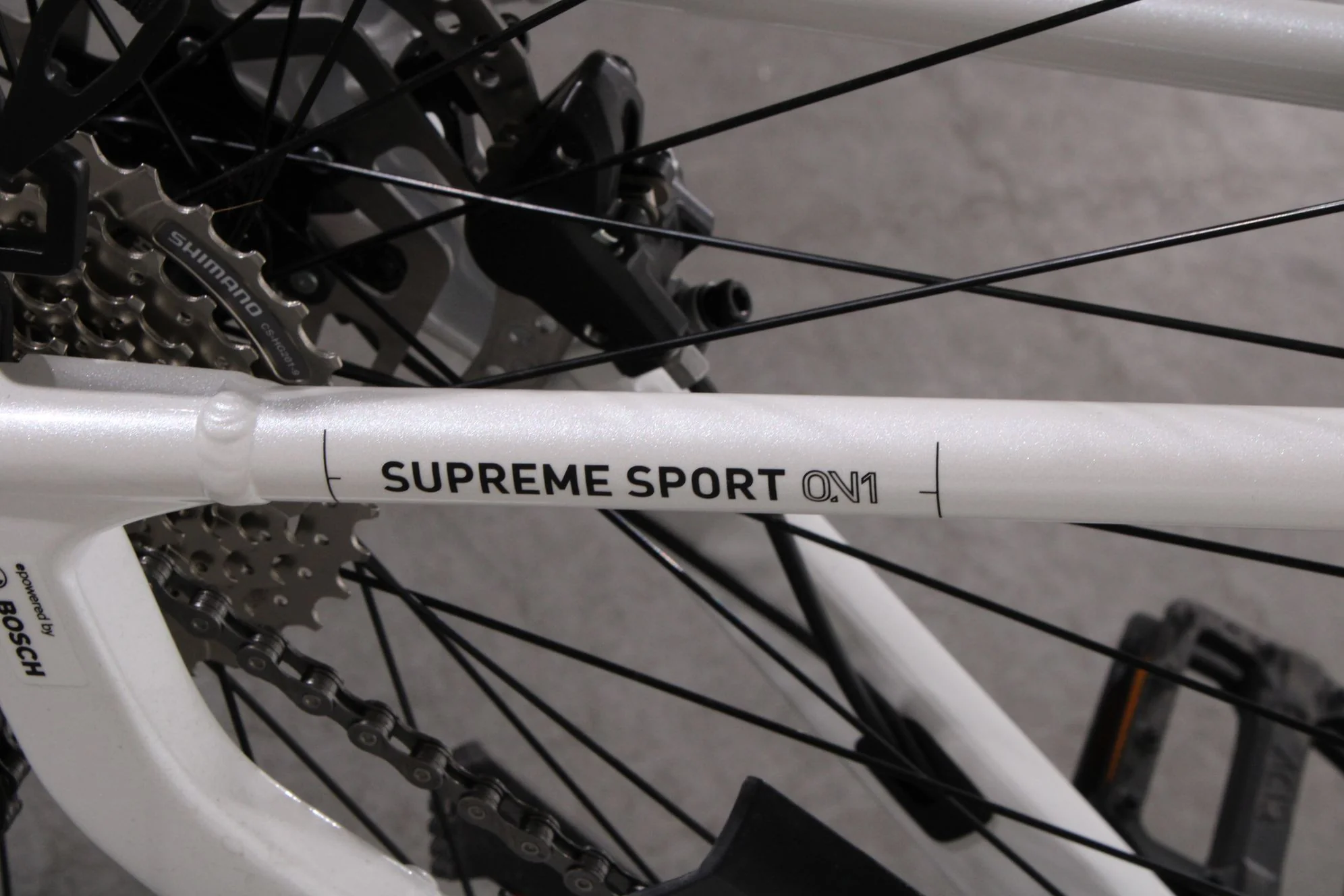 Cube Supreme Sport Hybrid One - Image 11