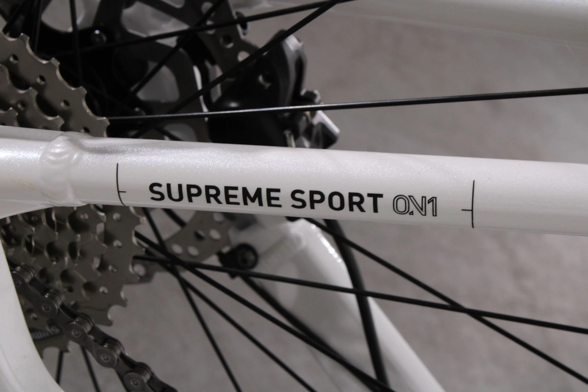 Cube Supreme Sport Hybrid One - Image 11