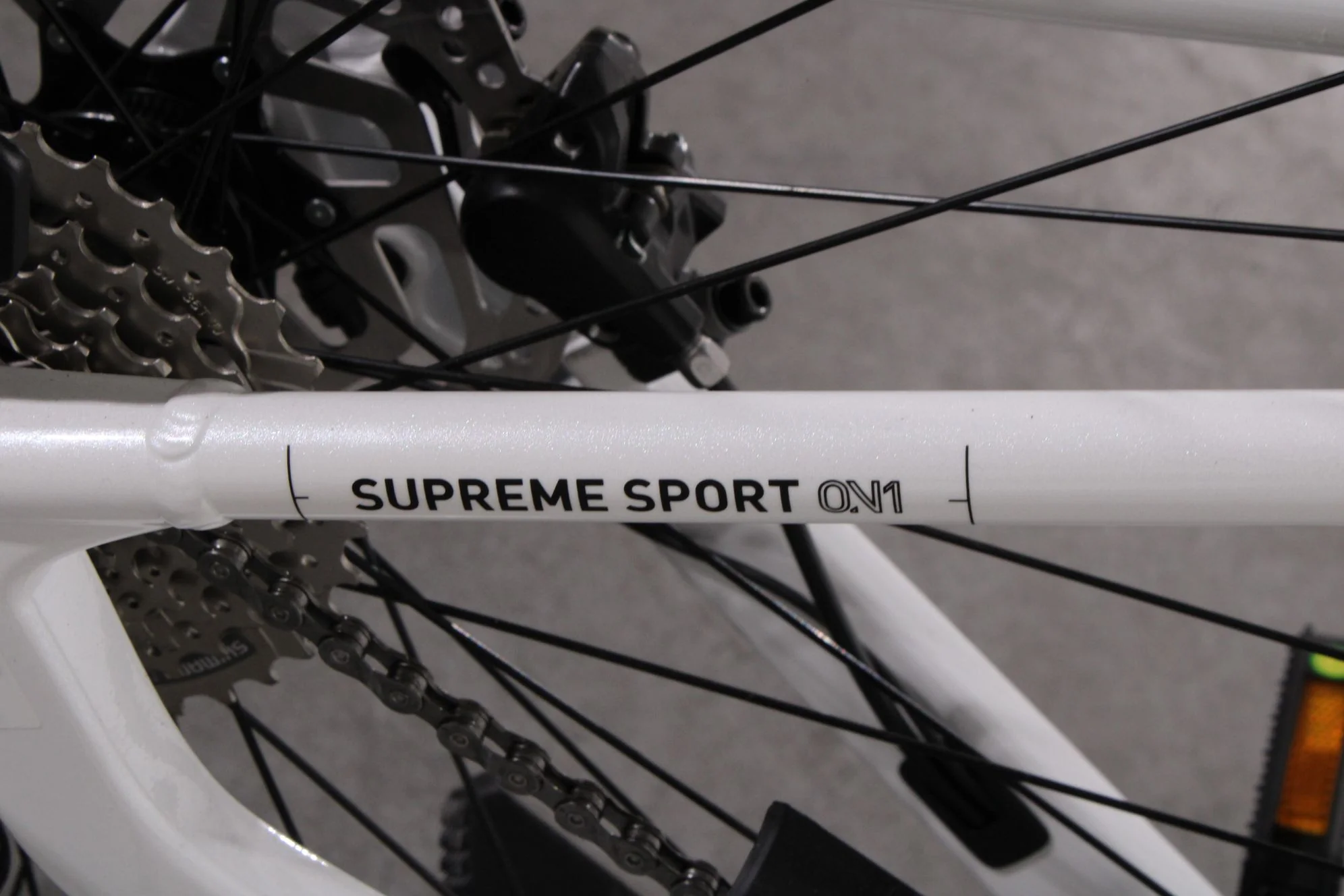 Cube Supreme Sport Hybrid One - Image 11