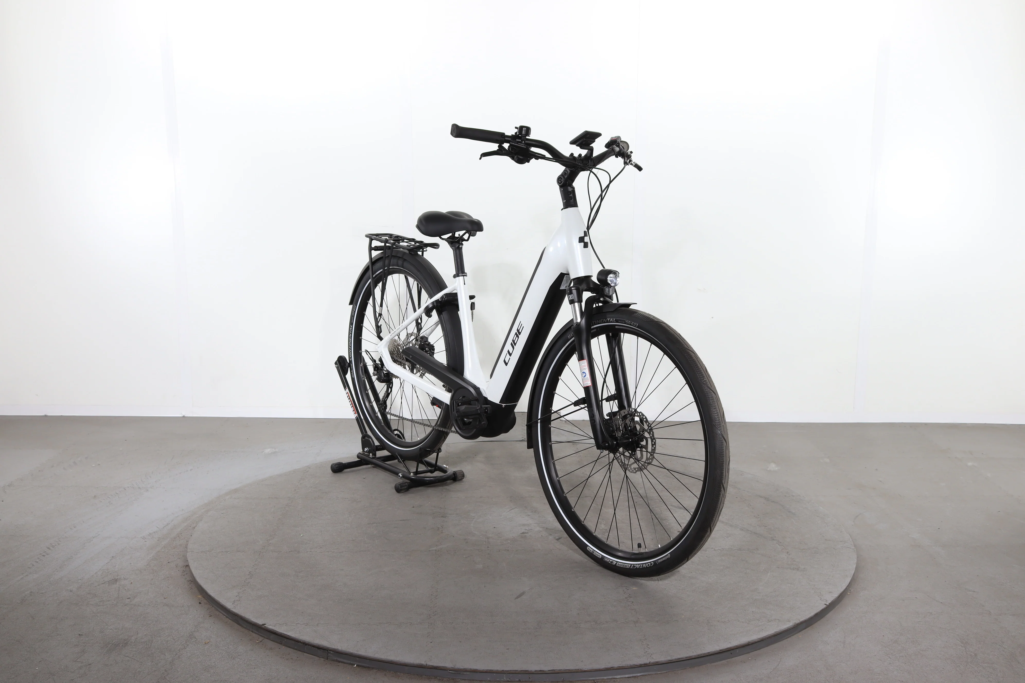 Cube Supreme Sport Hybrid One - Image 2