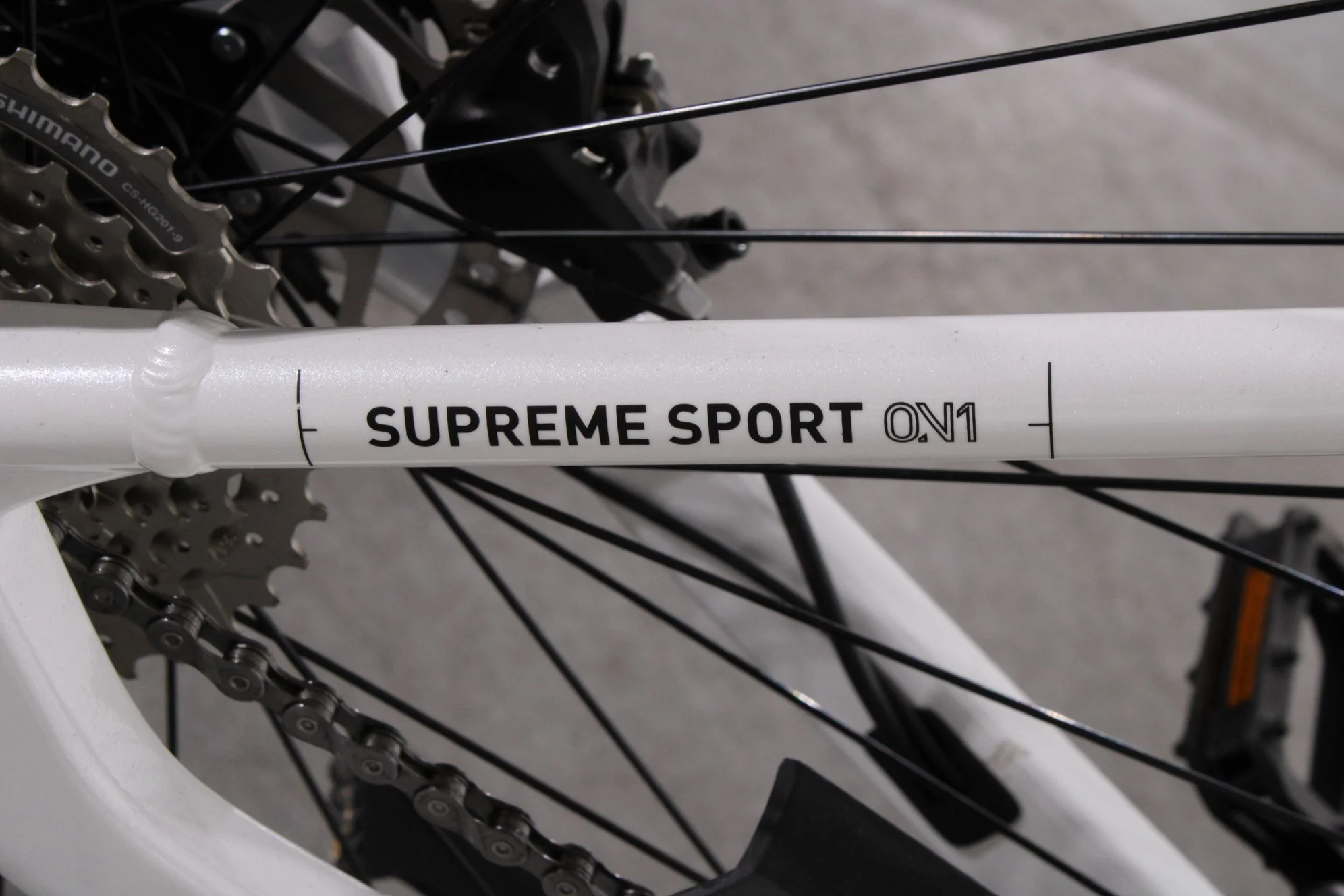 Cube Supreme Sport Hybrid One - Image 11
