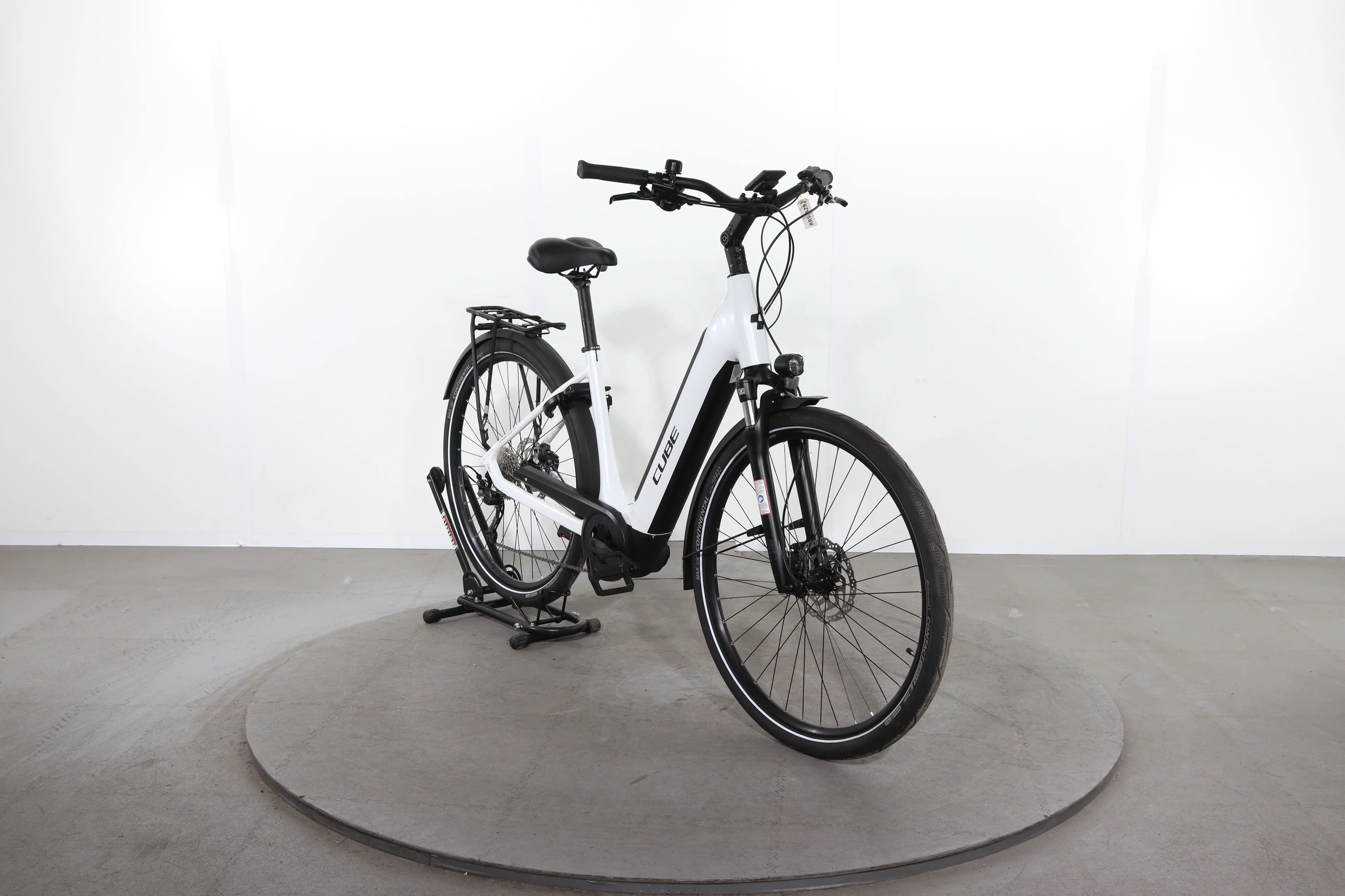 Cube Supreme Sport Hybrid One - Image 2