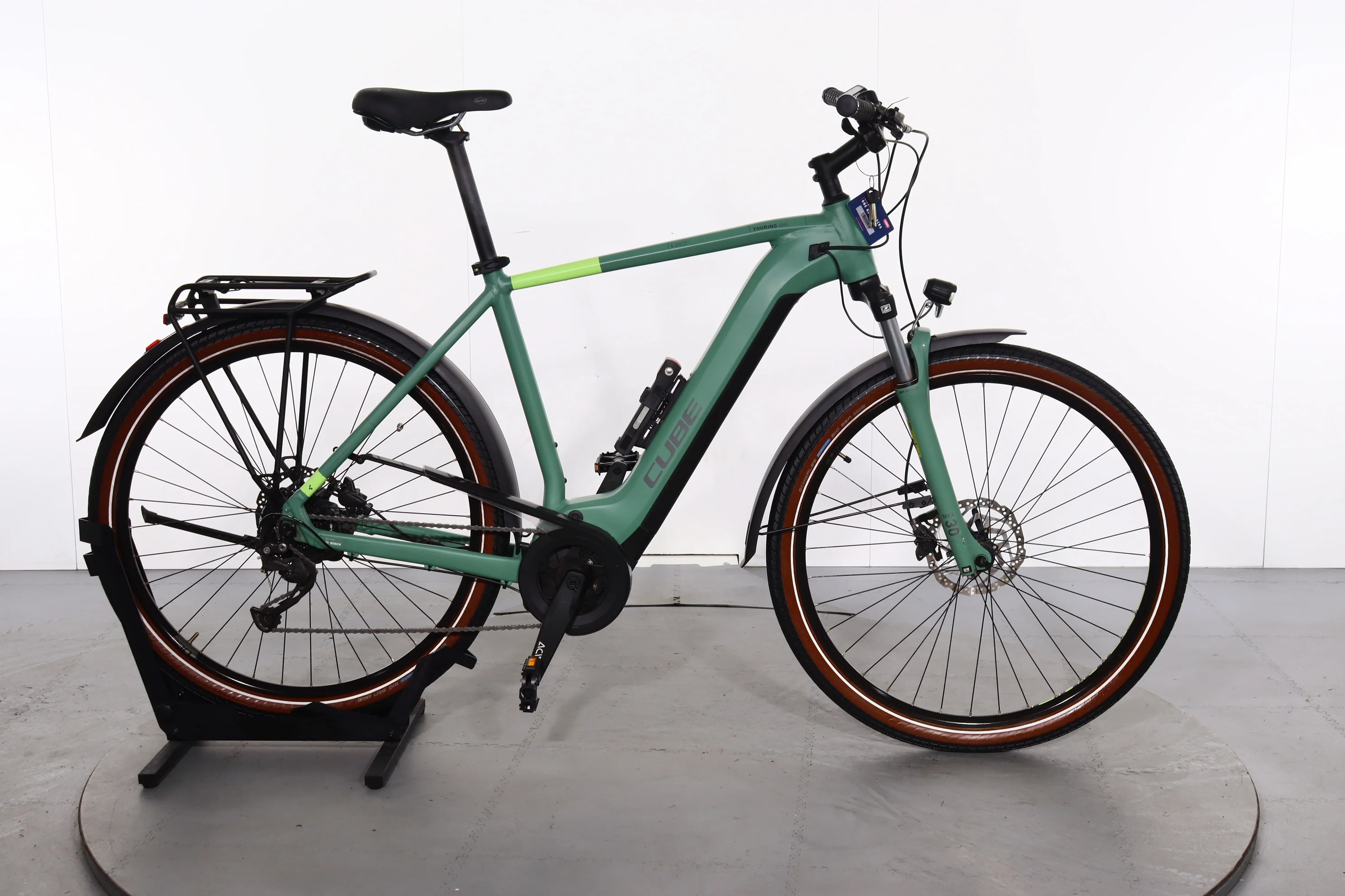 Cube Touring Hybrid