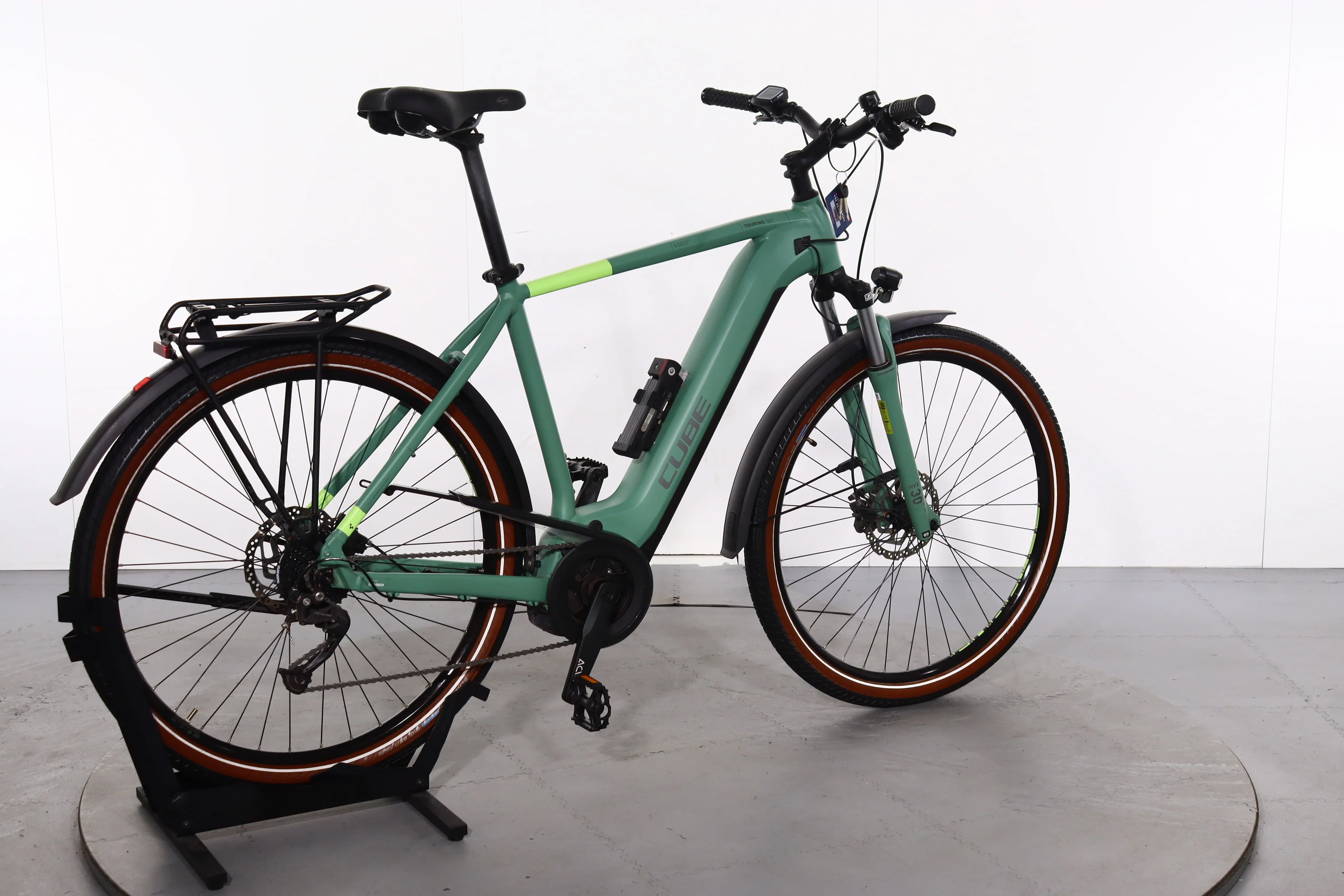Cube Touring Hybrid - Image 2