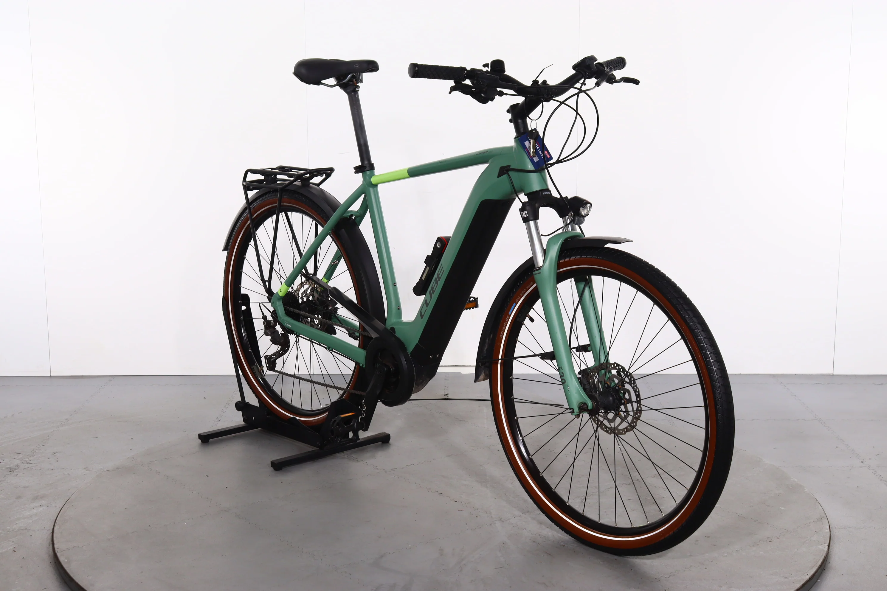 Cube Touring Hybrid - Image 3