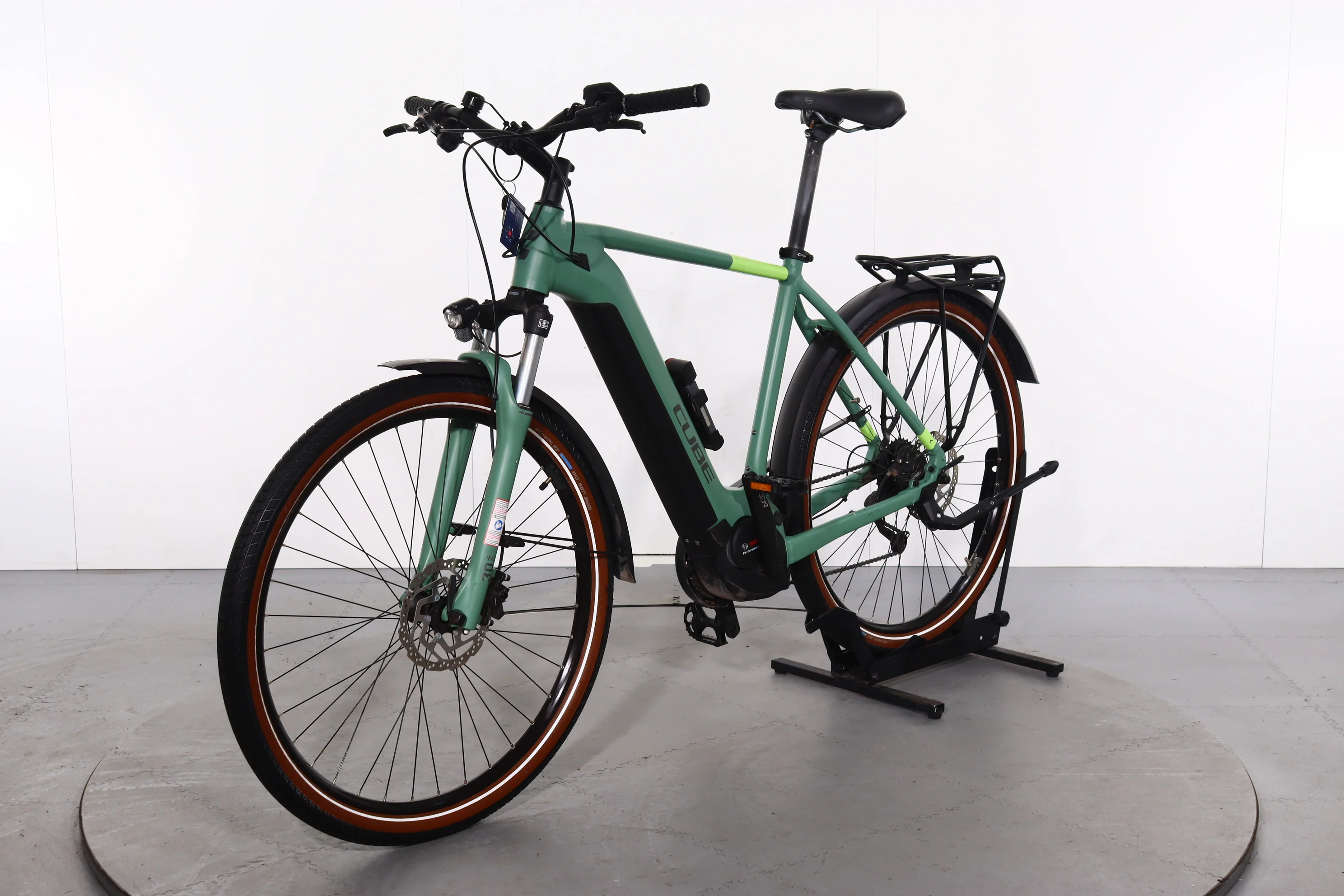 Cube Touring Hybrid - Image 4